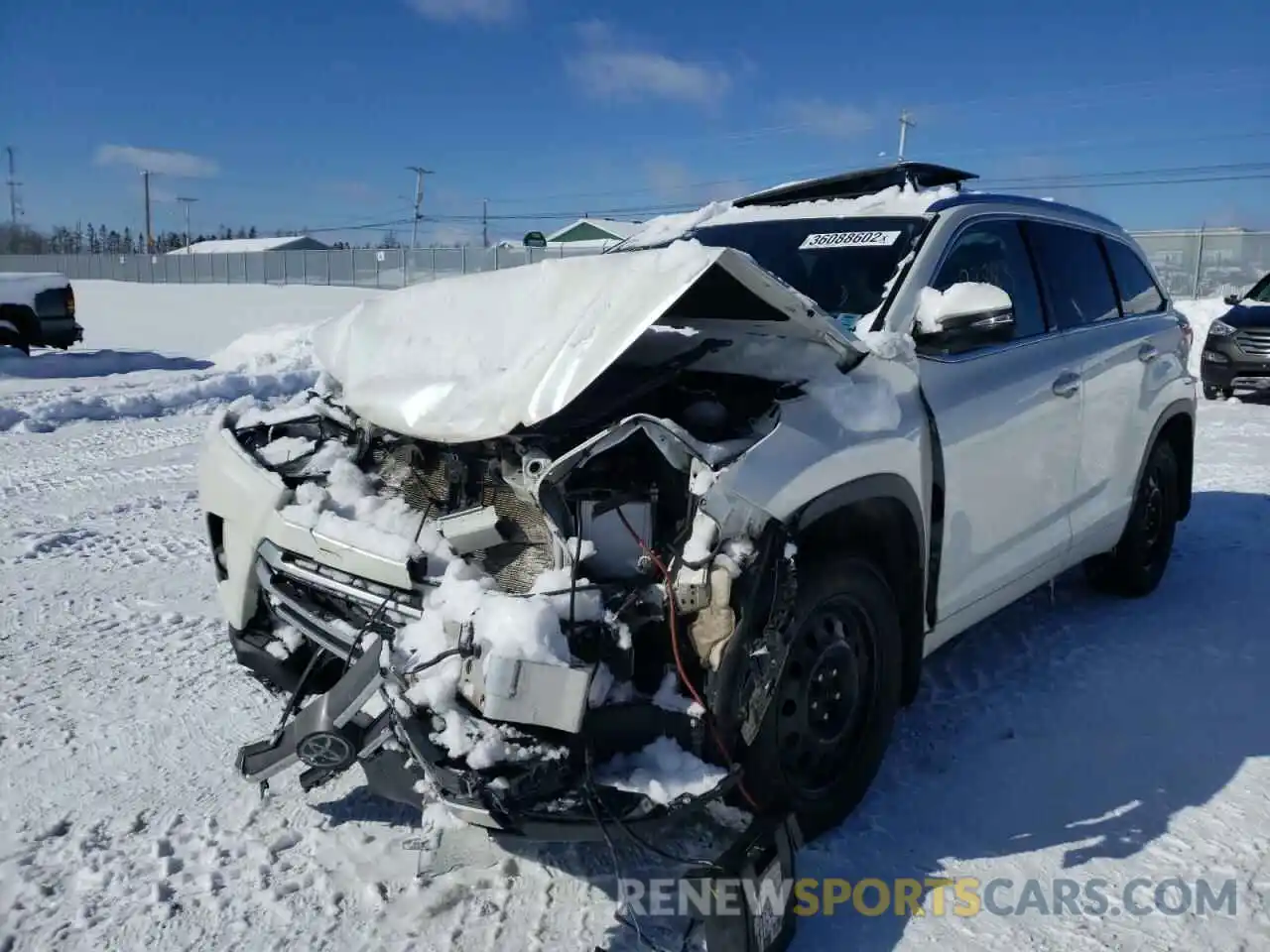 2 Photograph of a damaged car 5TDDZRFH6KS964966 TOYOTA HIGHLANDER 2019