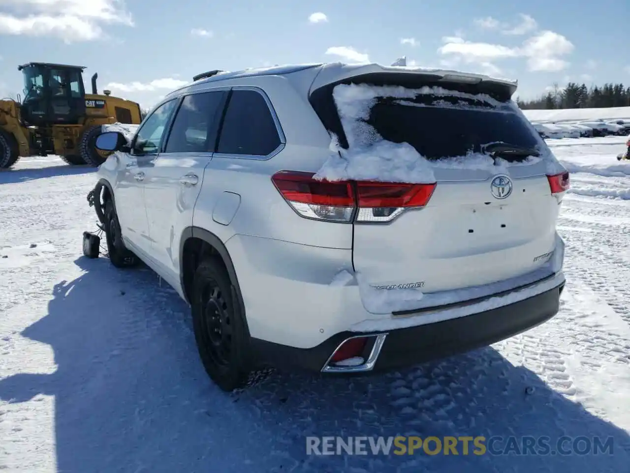 3 Photograph of a damaged car 5TDDZRFH6KS964966 TOYOTA HIGHLANDER 2019