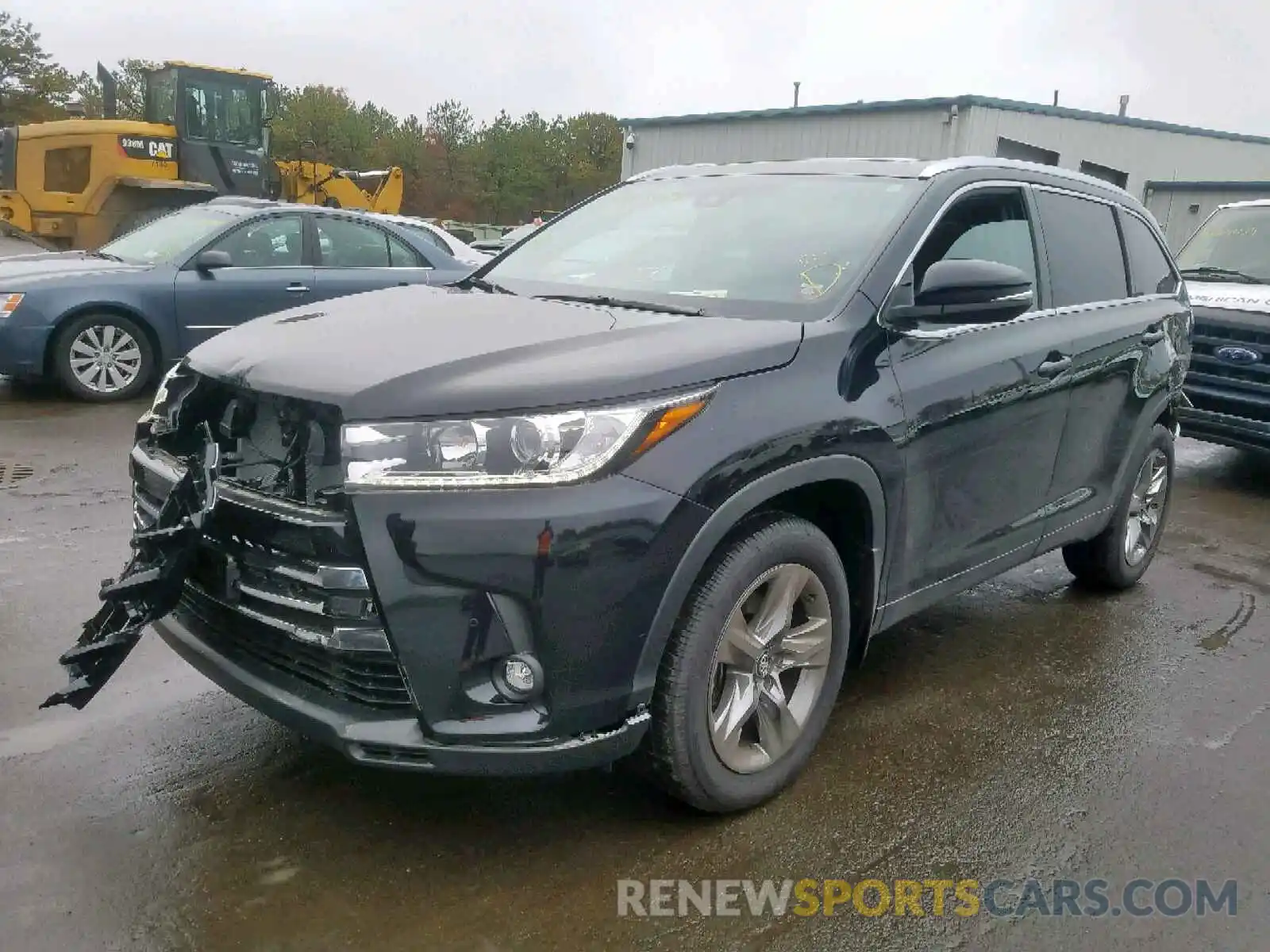 2 Photograph of a damaged car 5TDDZRFH6KS965499 TOYOTA HIGHLANDER 2019