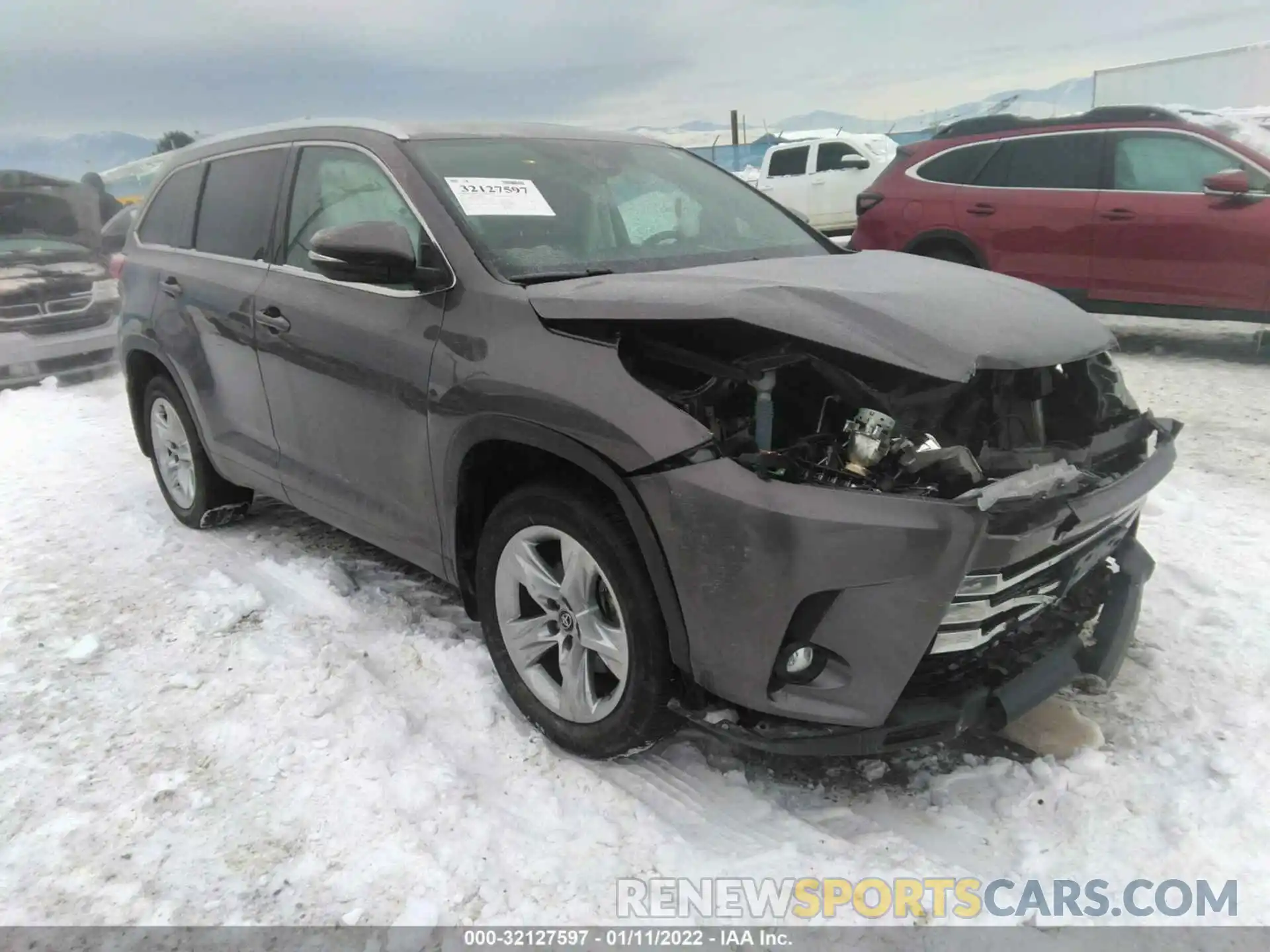 1 Photograph of a damaged car 5TDDZRFH6KS965969 TOYOTA HIGHLANDER 2019