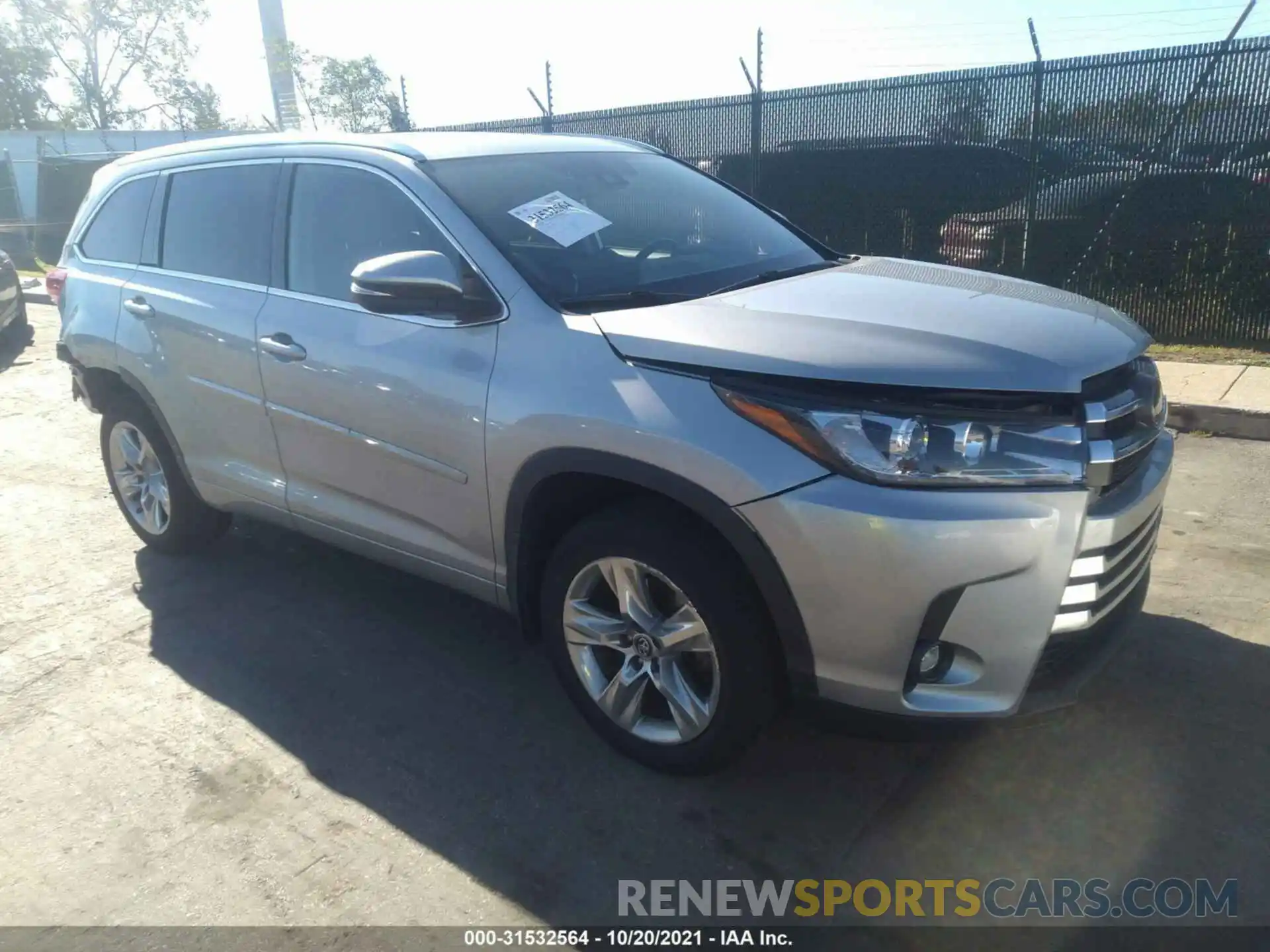 1 Photograph of a damaged car 5TDDZRFH6KS970041 TOYOTA HIGHLANDER 2019