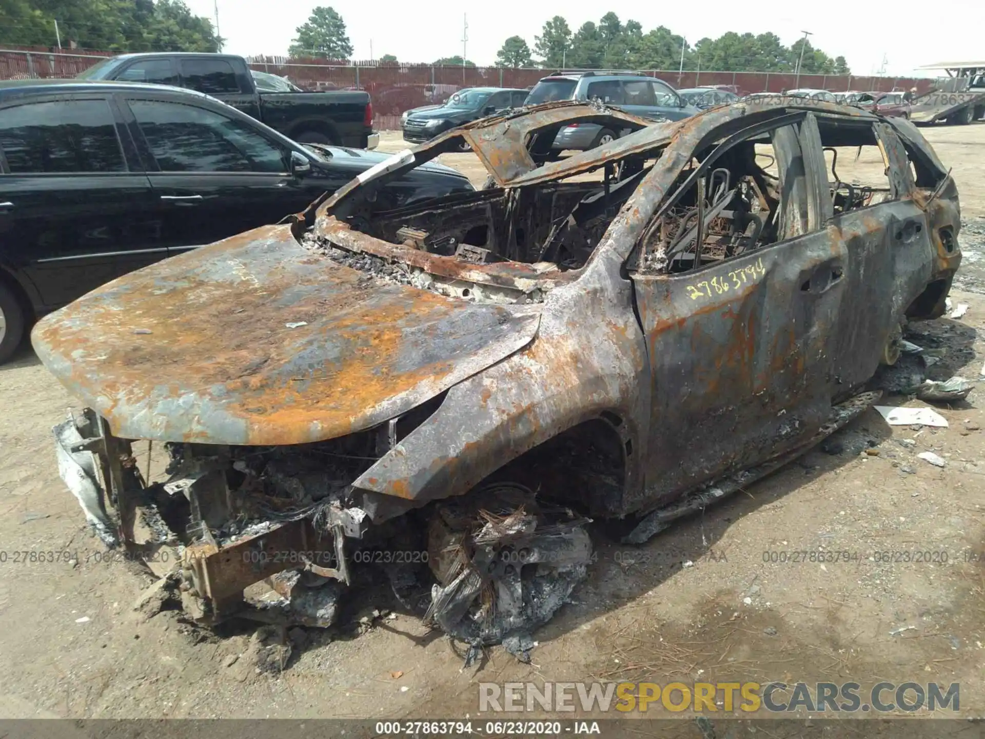 2 Photograph of a damaged car 5TDDZRFH6KS978821 TOYOTA HIGHLANDER 2019
