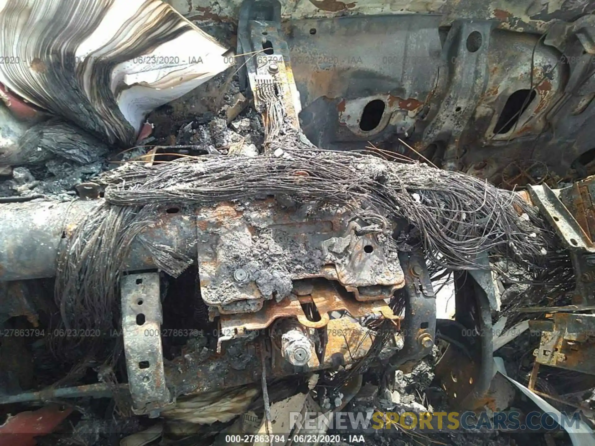 7 Photograph of a damaged car 5TDDZRFH6KS978821 TOYOTA HIGHLANDER 2019