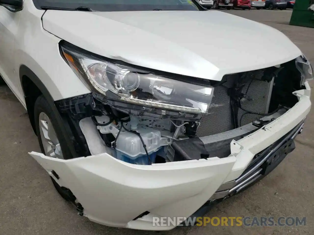 9 Photograph of a damaged car 5TDDZRFH6KS998535 TOYOTA HIGHLANDER 2019