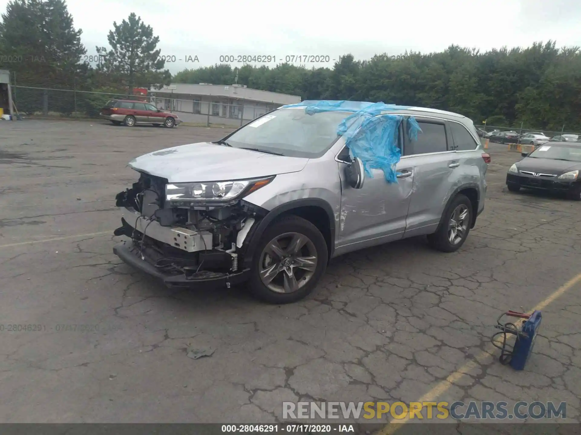 2 Photograph of a damaged car 5TDDZRFH6KS998549 TOYOTA HIGHLANDER 2019