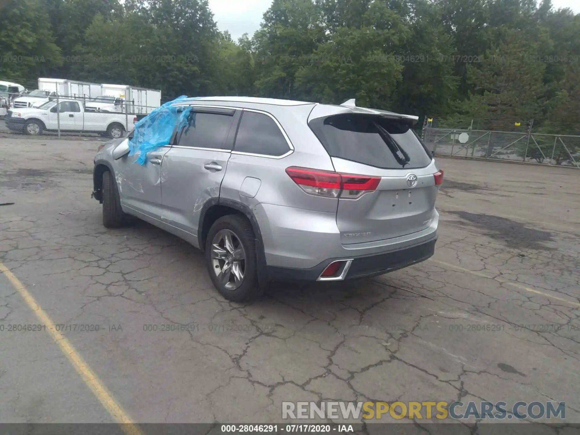 3 Photograph of a damaged car 5TDDZRFH6KS998549 TOYOTA HIGHLANDER 2019