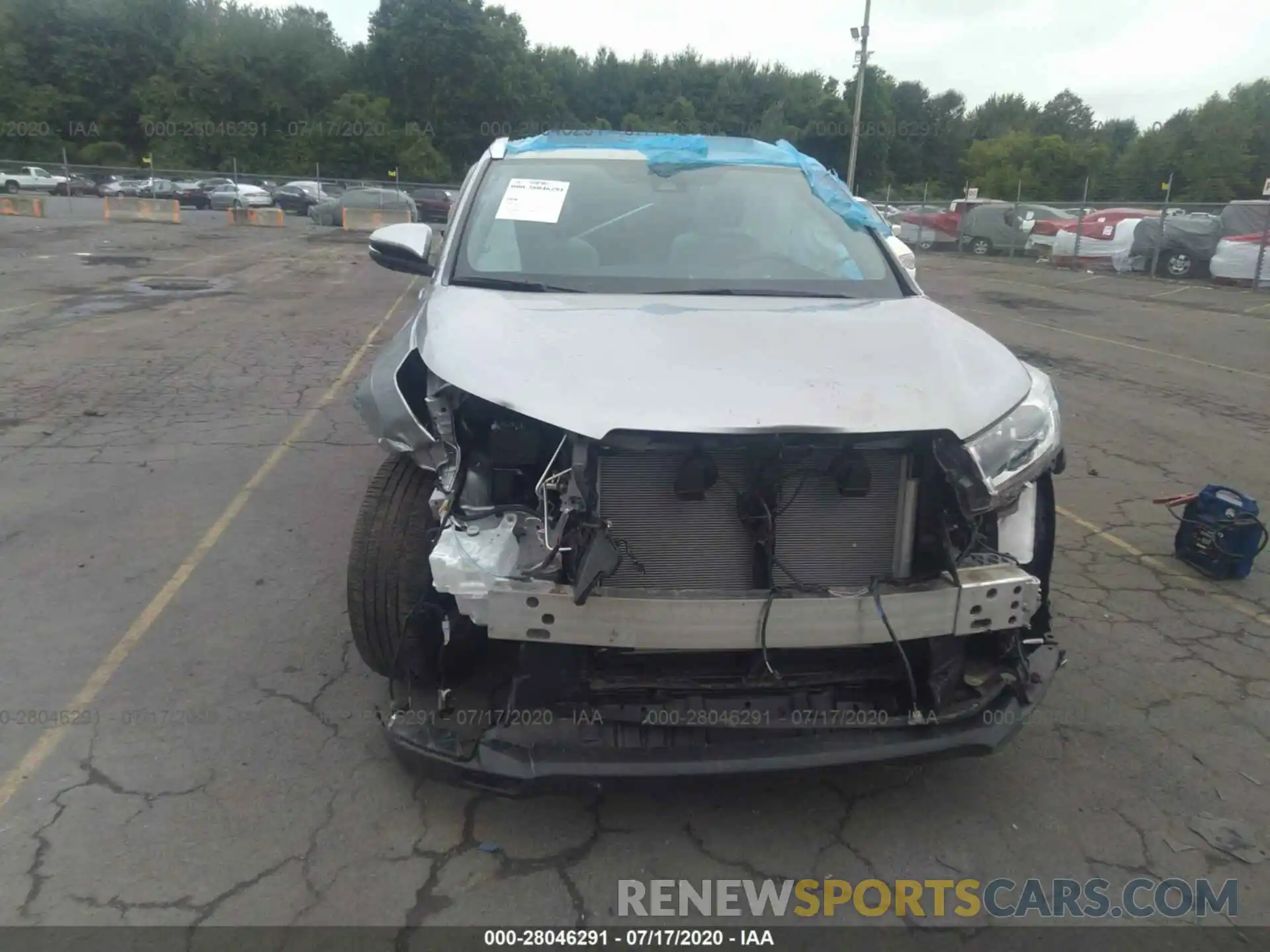 6 Photograph of a damaged car 5TDDZRFH6KS998549 TOYOTA HIGHLANDER 2019