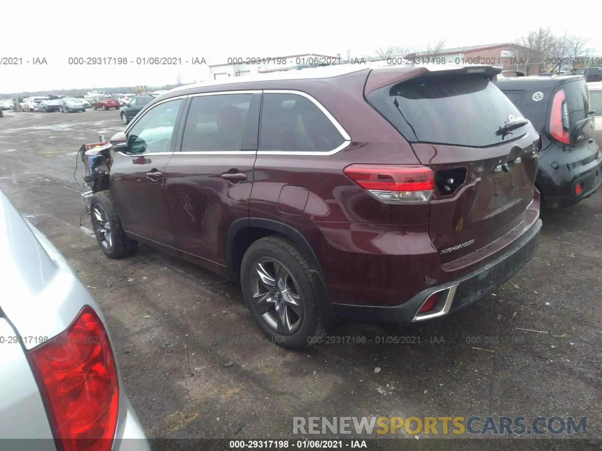 3 Photograph of a damaged car 5TDDZRFH7KS715317 TOYOTA HIGHLANDER 2019