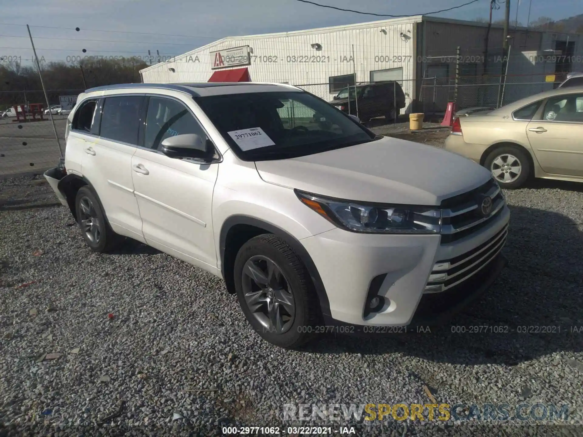 1 Photograph of a damaged car 5TDDZRFH7KS726012 TOYOTA HIGHLANDER 2019