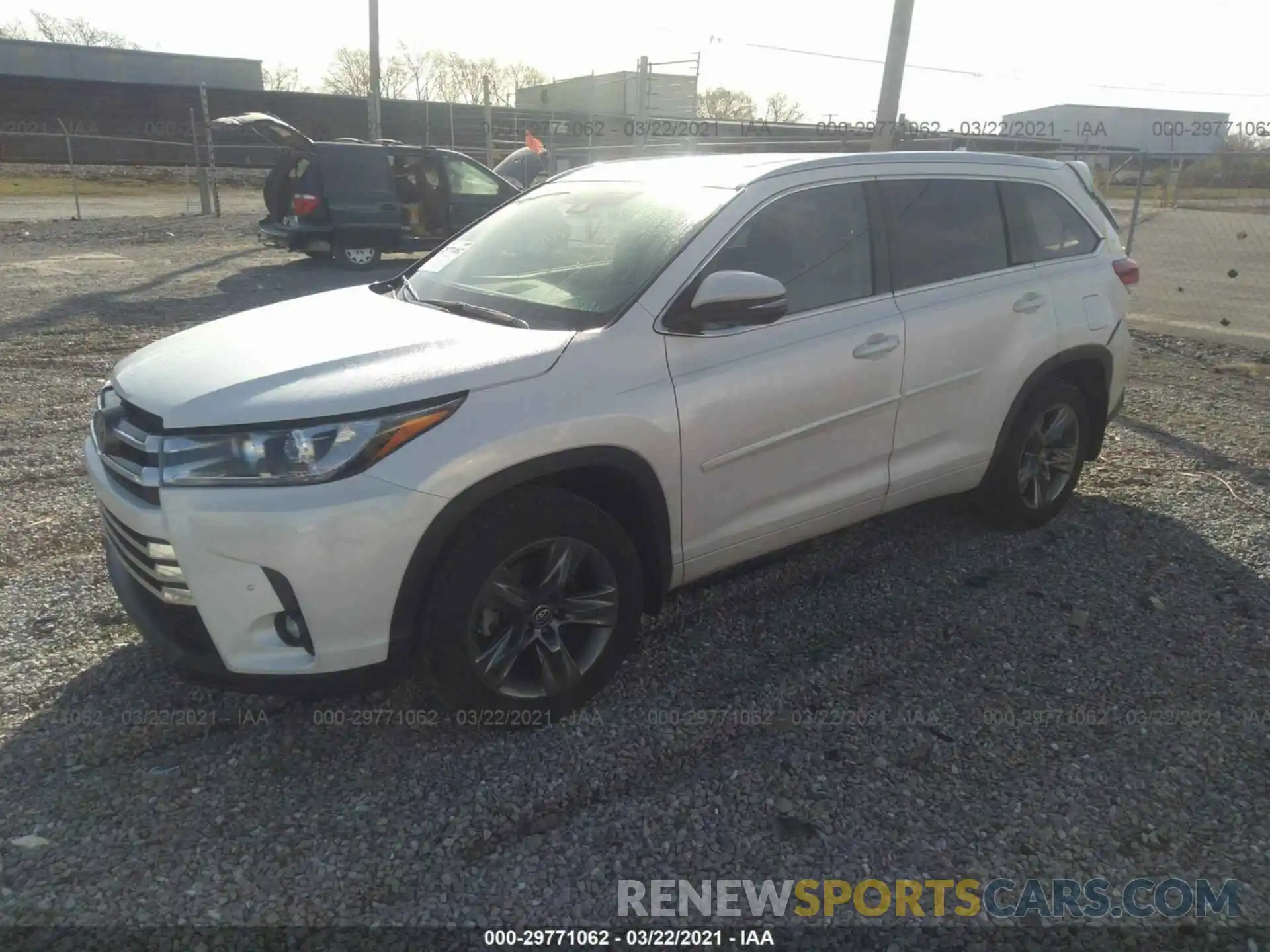 2 Photograph of a damaged car 5TDDZRFH7KS726012 TOYOTA HIGHLANDER 2019