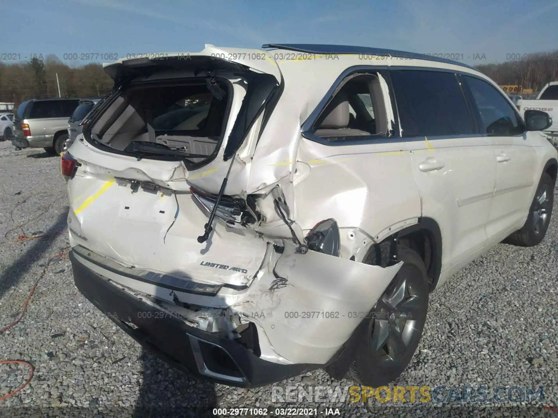 6 Photograph of a damaged car 5TDDZRFH7KS726012 TOYOTA HIGHLANDER 2019