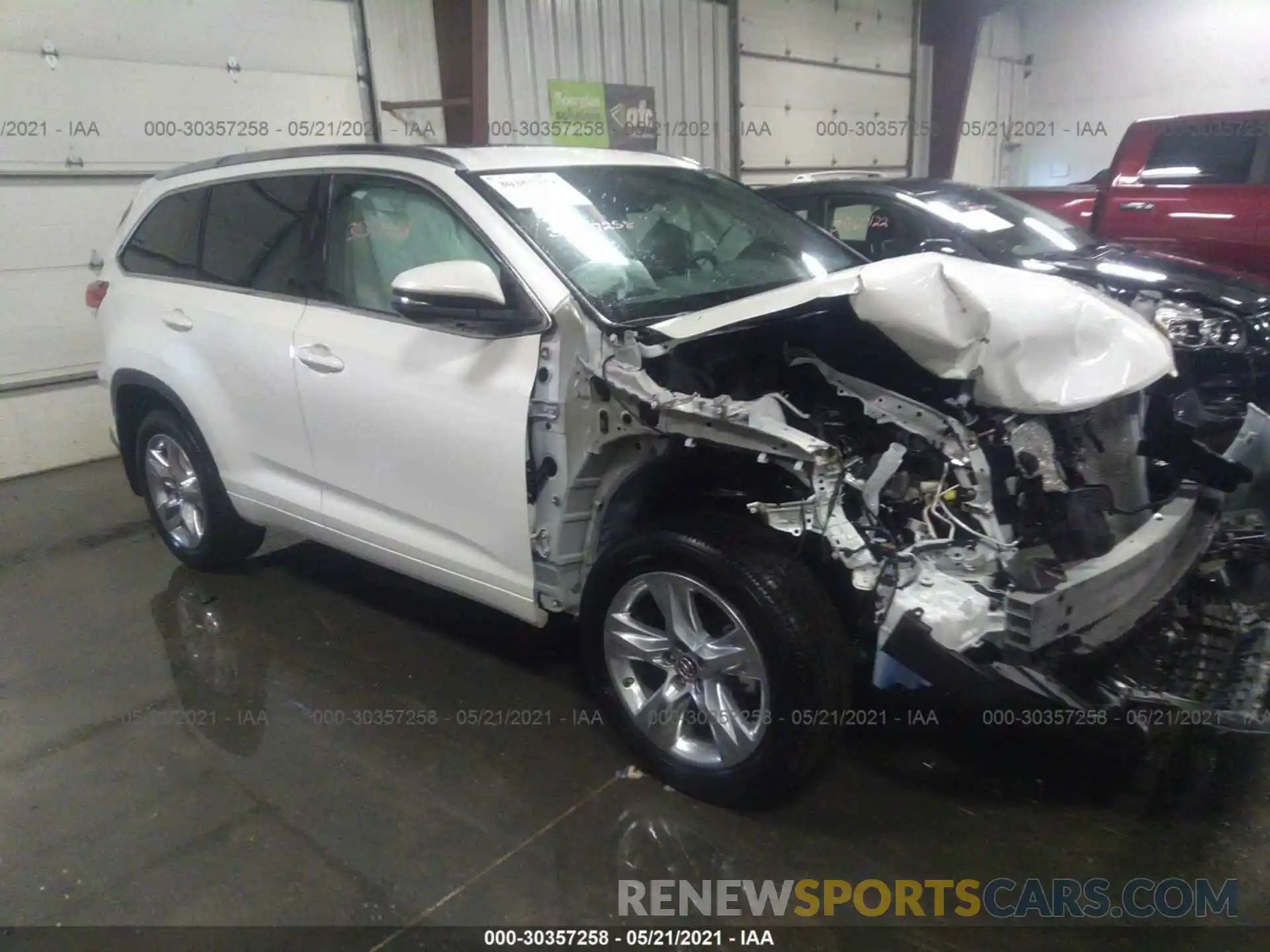 1 Photograph of a damaged car 5TDDZRFH7KS730108 TOYOTA HIGHLANDER 2019