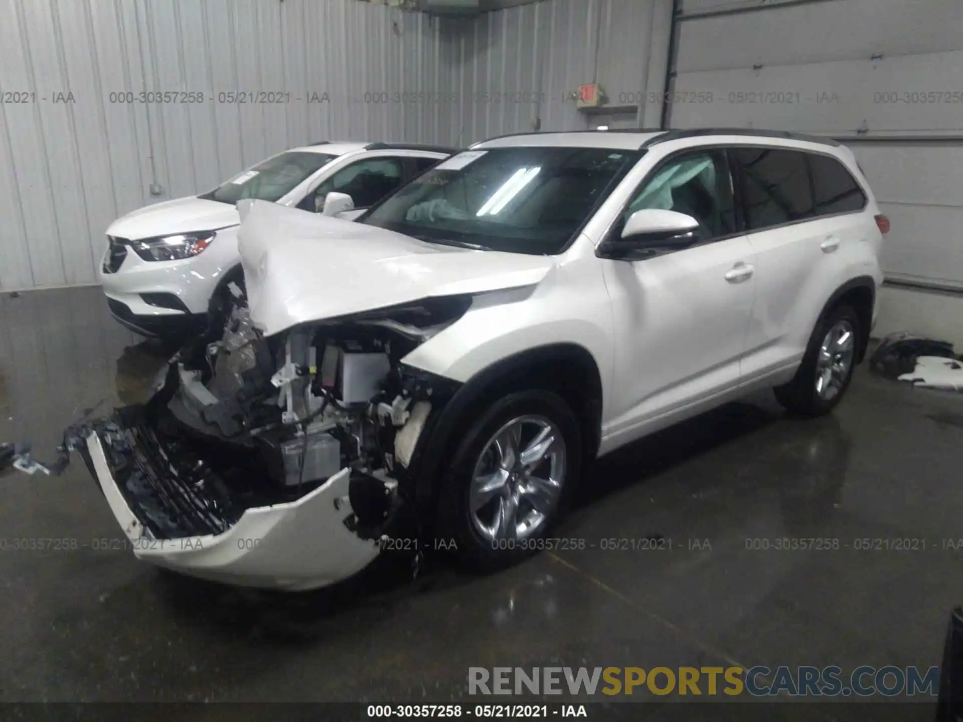 2 Photograph of a damaged car 5TDDZRFH7KS730108 TOYOTA HIGHLANDER 2019