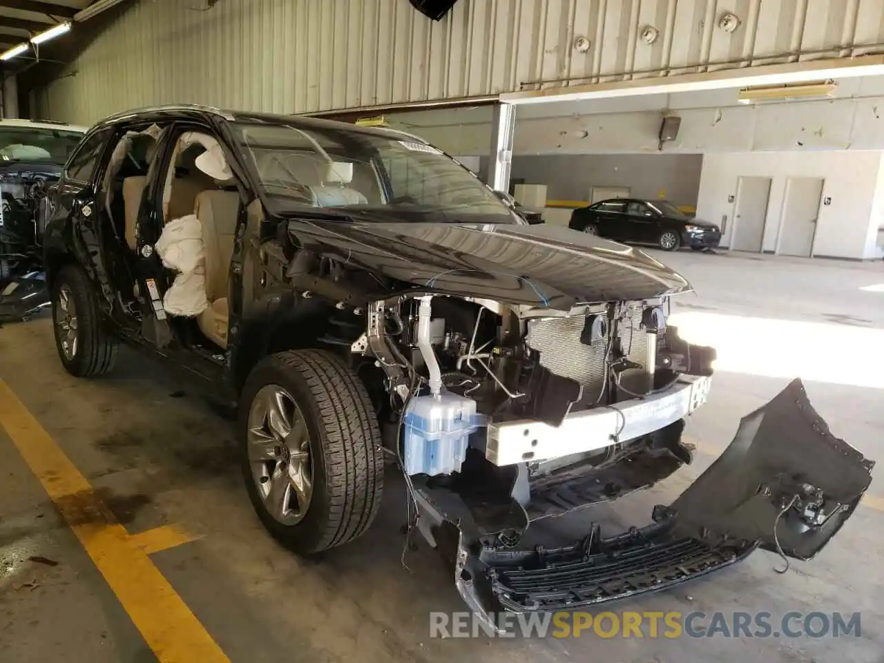 1 Photograph of a damaged car 5TDDZRFH7KS923276 TOYOTA HIGHLANDER 2019