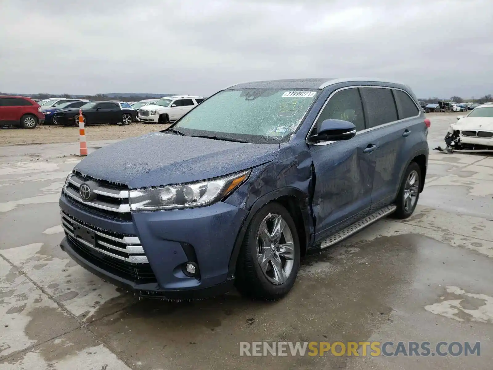 2 Photograph of a damaged car 5TDDZRFH7KS951336 TOYOTA HIGHLANDER 2019