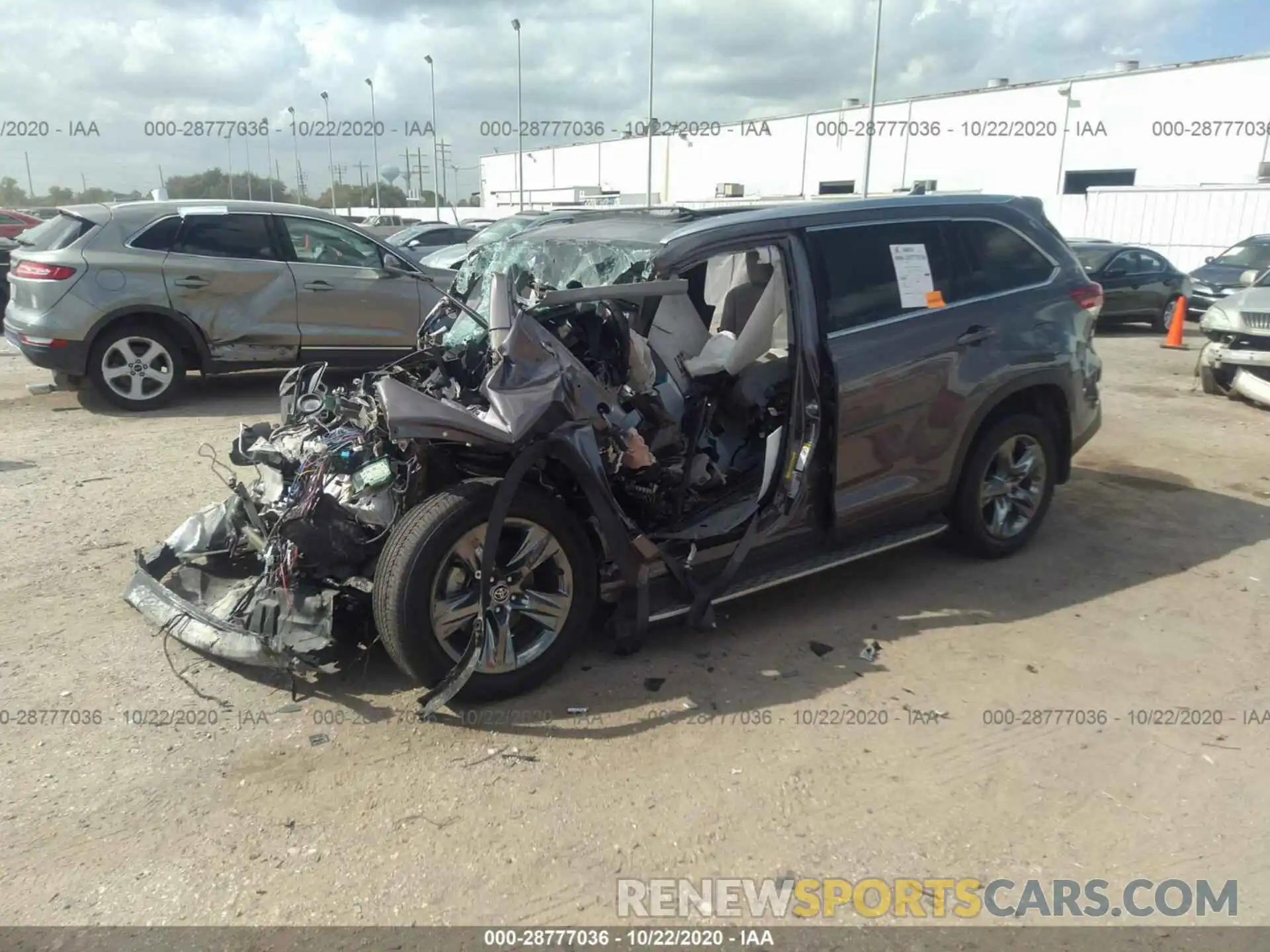 2 Photograph of a damaged car 5TDDZRFH7KS953863 TOYOTA HIGHLANDER 2019