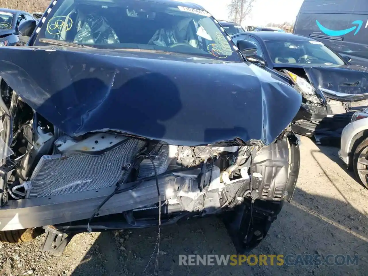 9 Photograph of a damaged car 5TDDZRFH7KS959274 TOYOTA HIGHLANDER 2019