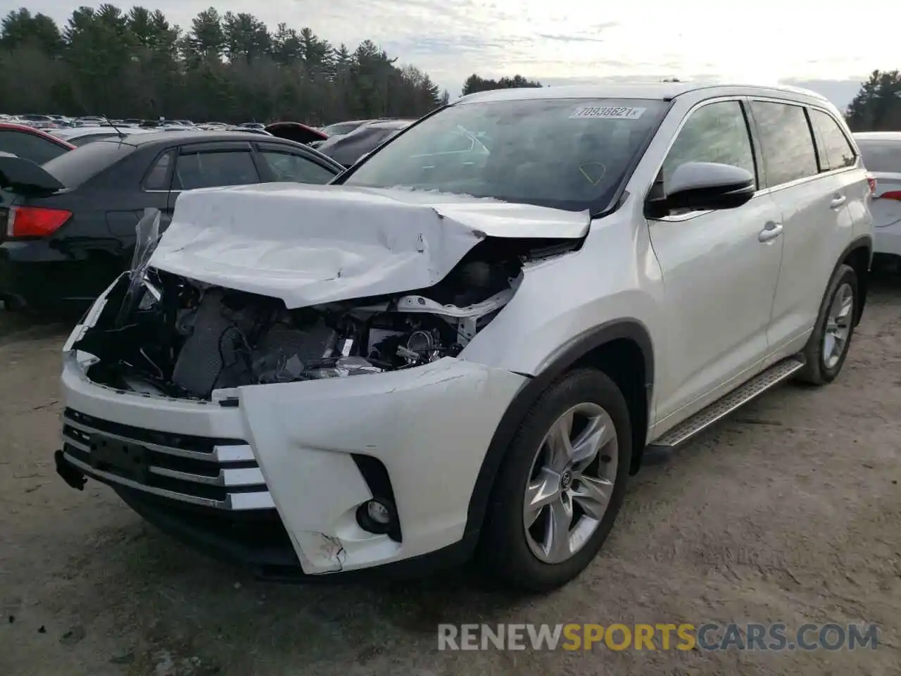 2 Photograph of a damaged car 5TDDZRFH7KS959405 TOYOTA HIGHLANDER 2019