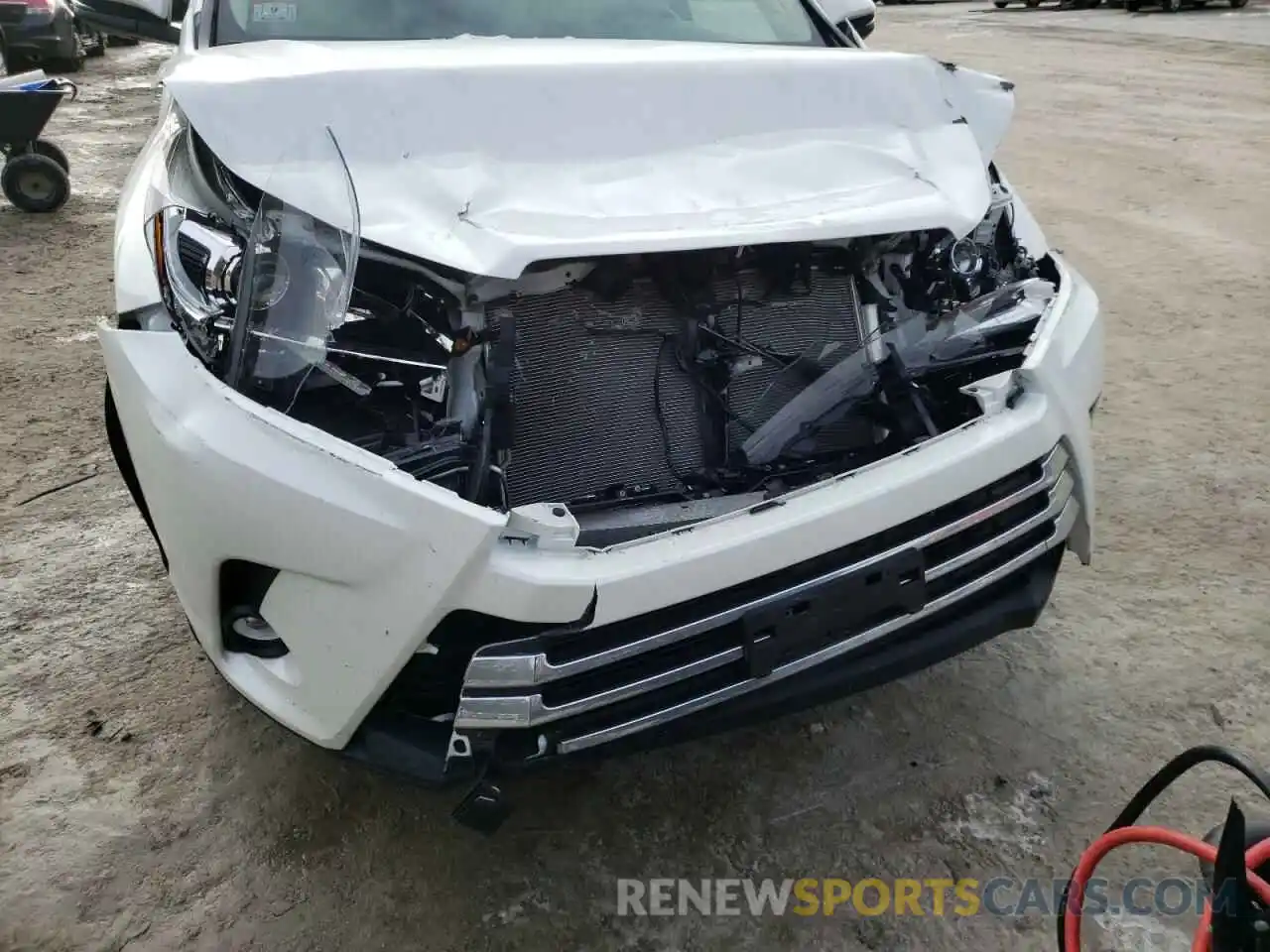 9 Photograph of a damaged car 5TDDZRFH7KS959405 TOYOTA HIGHLANDER 2019