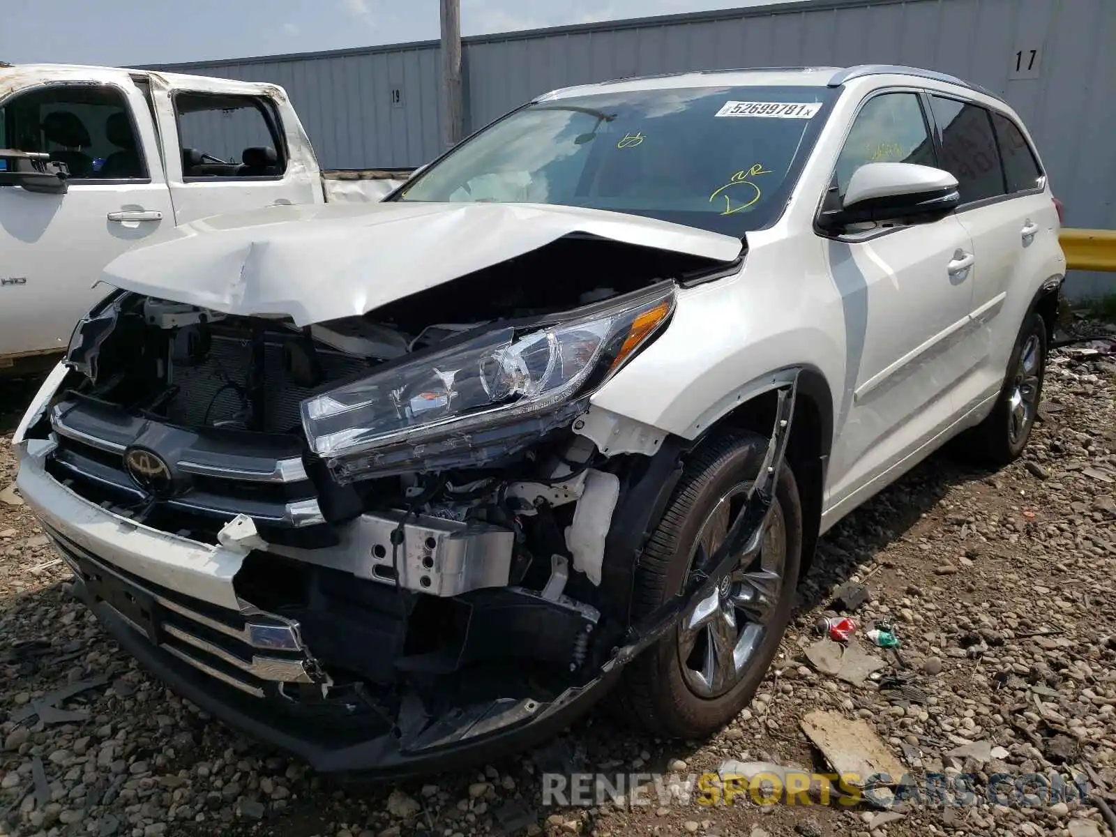 2 Photograph of a damaged car 5TDDZRFH7KS959484 TOYOTA HIGHLANDER 2019