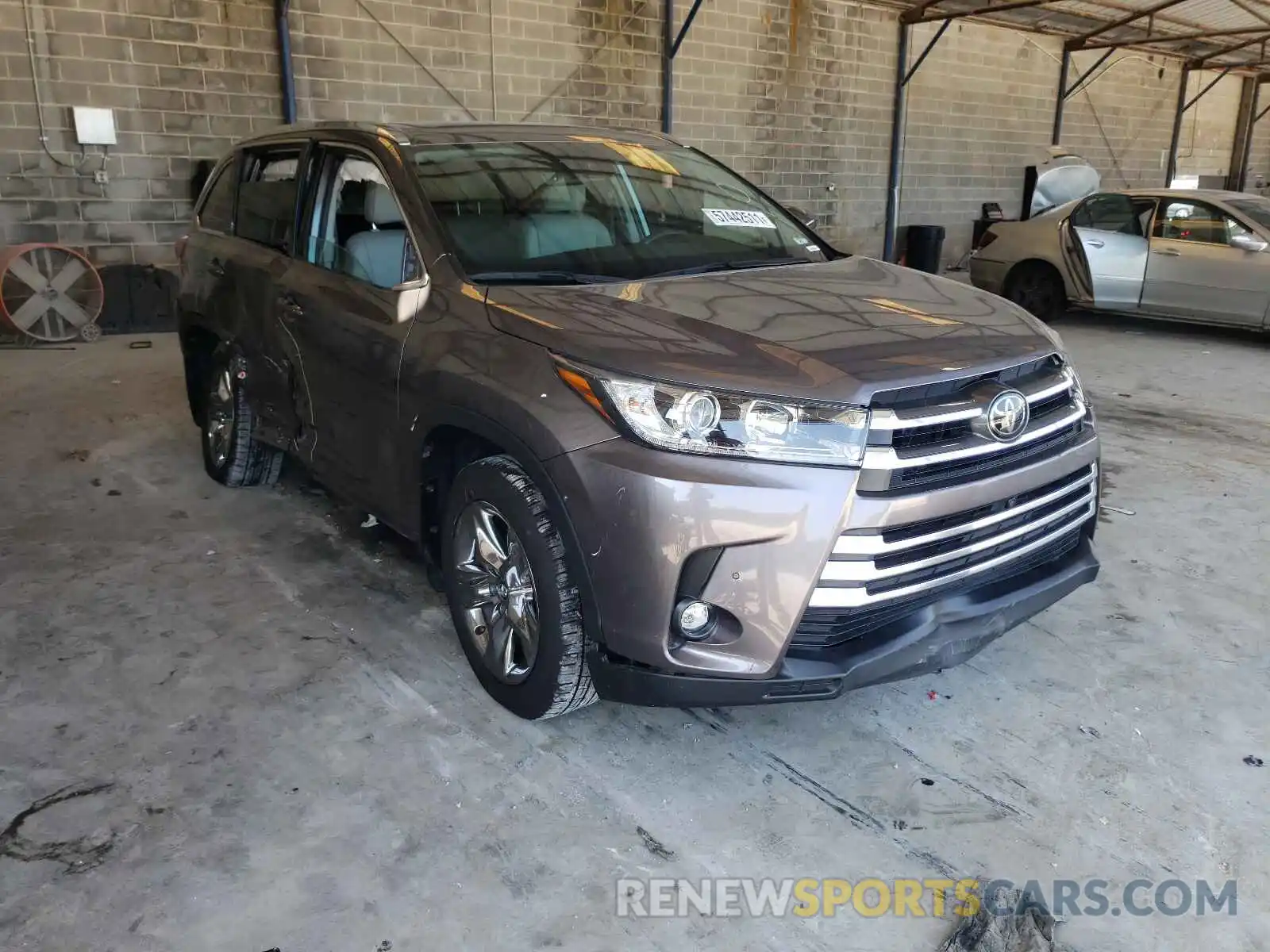 1 Photograph of a damaged car 5TDDZRFH7KS967634 TOYOTA HIGHLANDER 2019