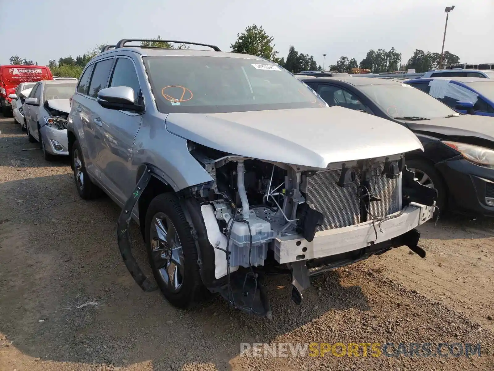 9 Photograph of a damaged car 5TDDZRFH7KS981291 TOYOTA HIGHLANDER 2019