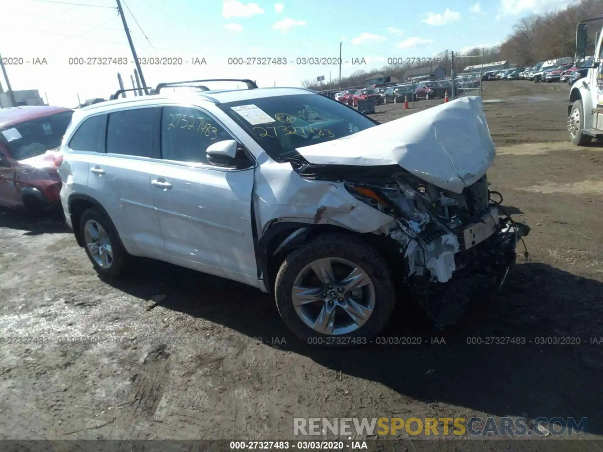 1 Photograph of a damaged car 5TDDZRFH7KS981761 TOYOTA HIGHLANDER 2019