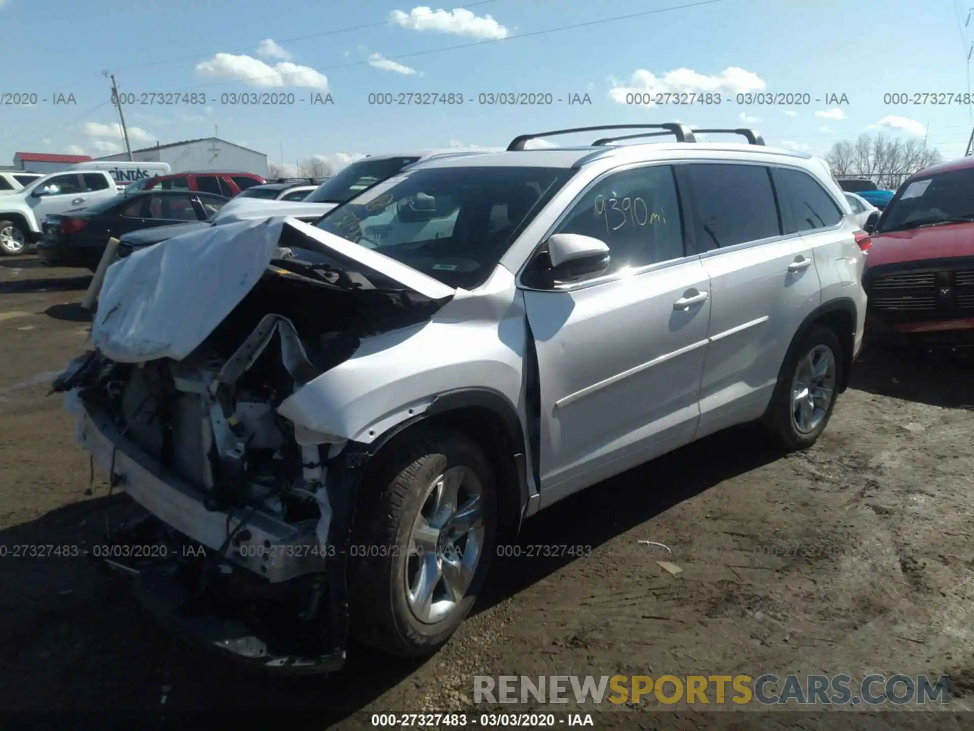 2 Photograph of a damaged car 5TDDZRFH7KS981761 TOYOTA HIGHLANDER 2019