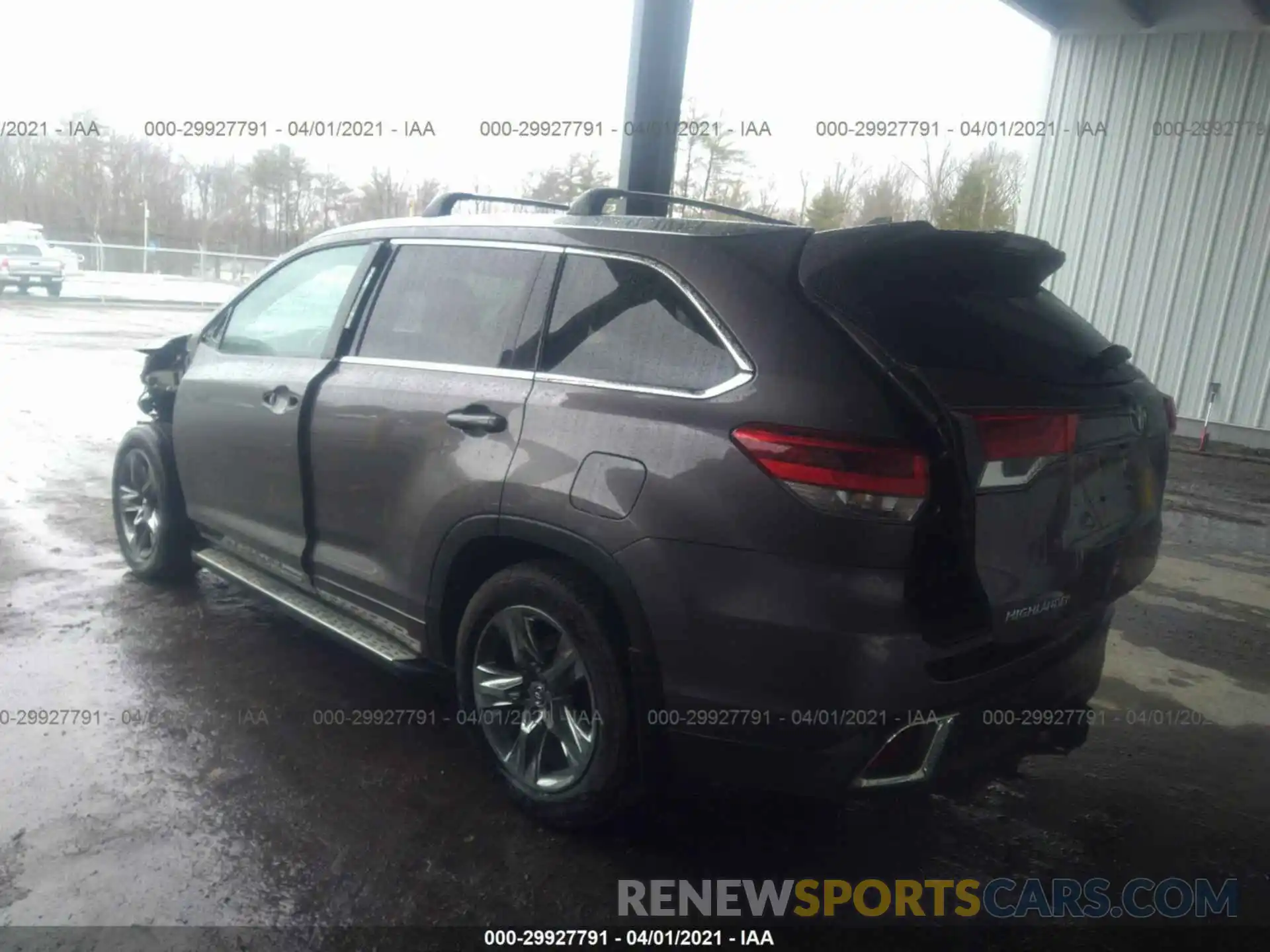 3 Photograph of a damaged car 5TDDZRFH7KS985809 TOYOTA HIGHLANDER 2019