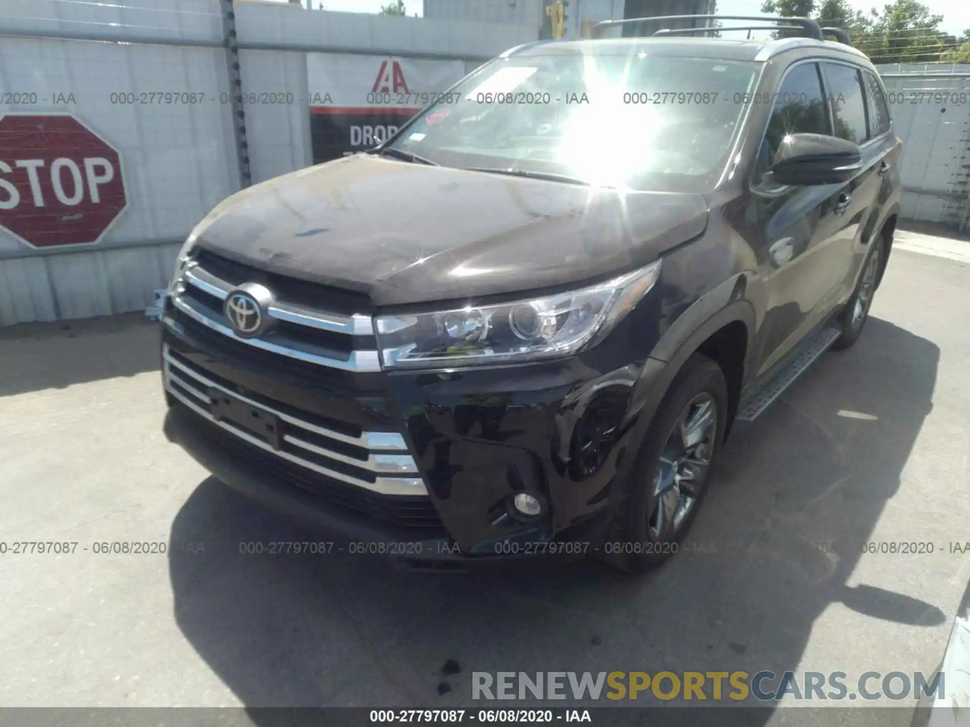 2 Photograph of a damaged car 5TDDZRFH8KS714418 TOYOTA HIGHLANDER 2019