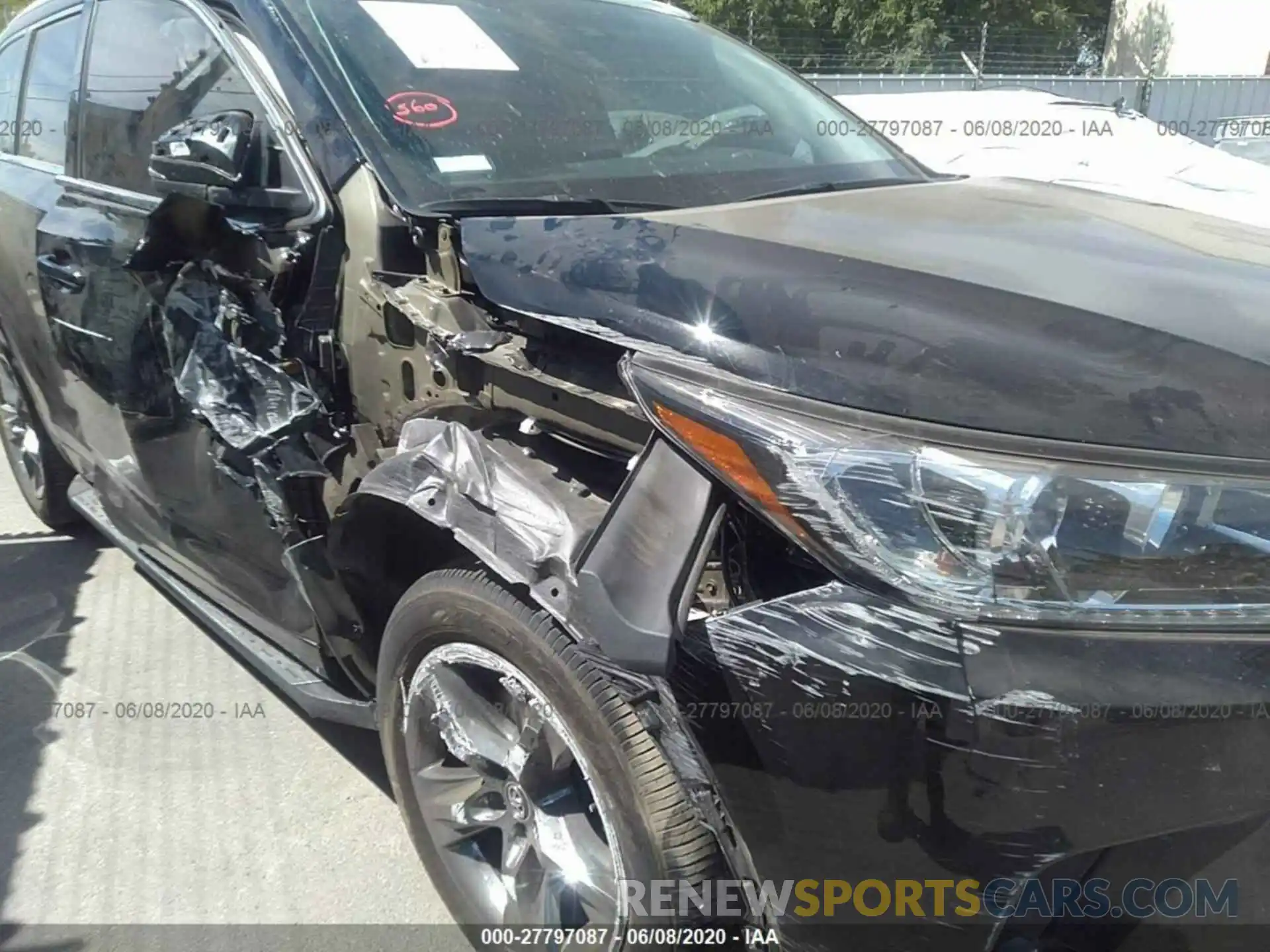 7 Photograph of a damaged car 5TDDZRFH8KS714418 TOYOTA HIGHLANDER 2019