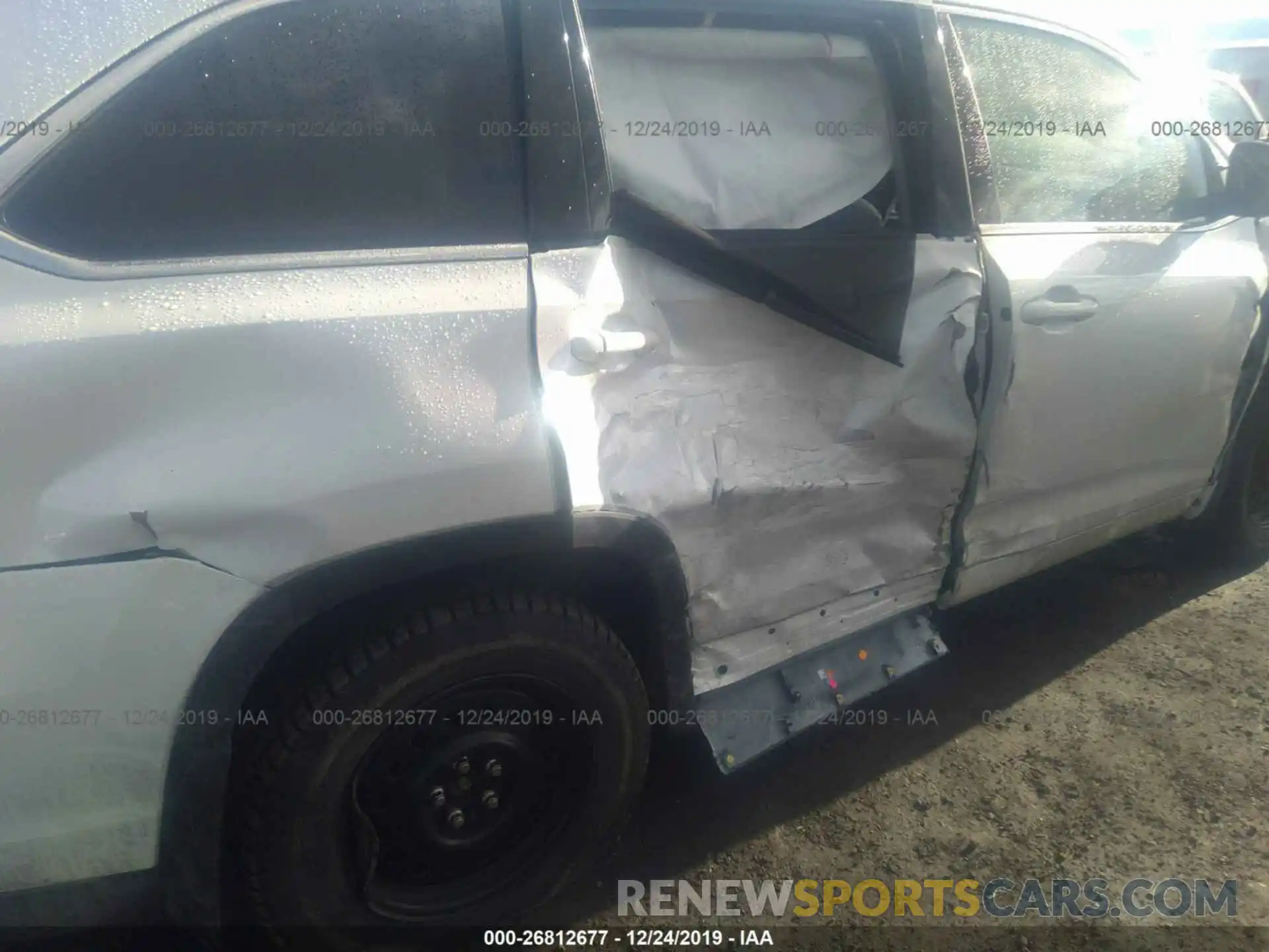 6 Photograph of a damaged car 5TDDZRFH8KS717335 TOYOTA HIGHLANDER 2019