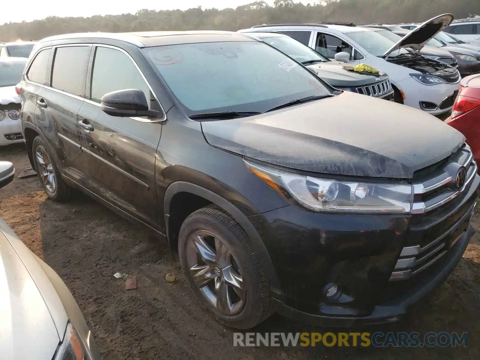 1 Photograph of a damaged car 5TDDZRFH8KS737195 TOYOTA HIGHLANDER 2019