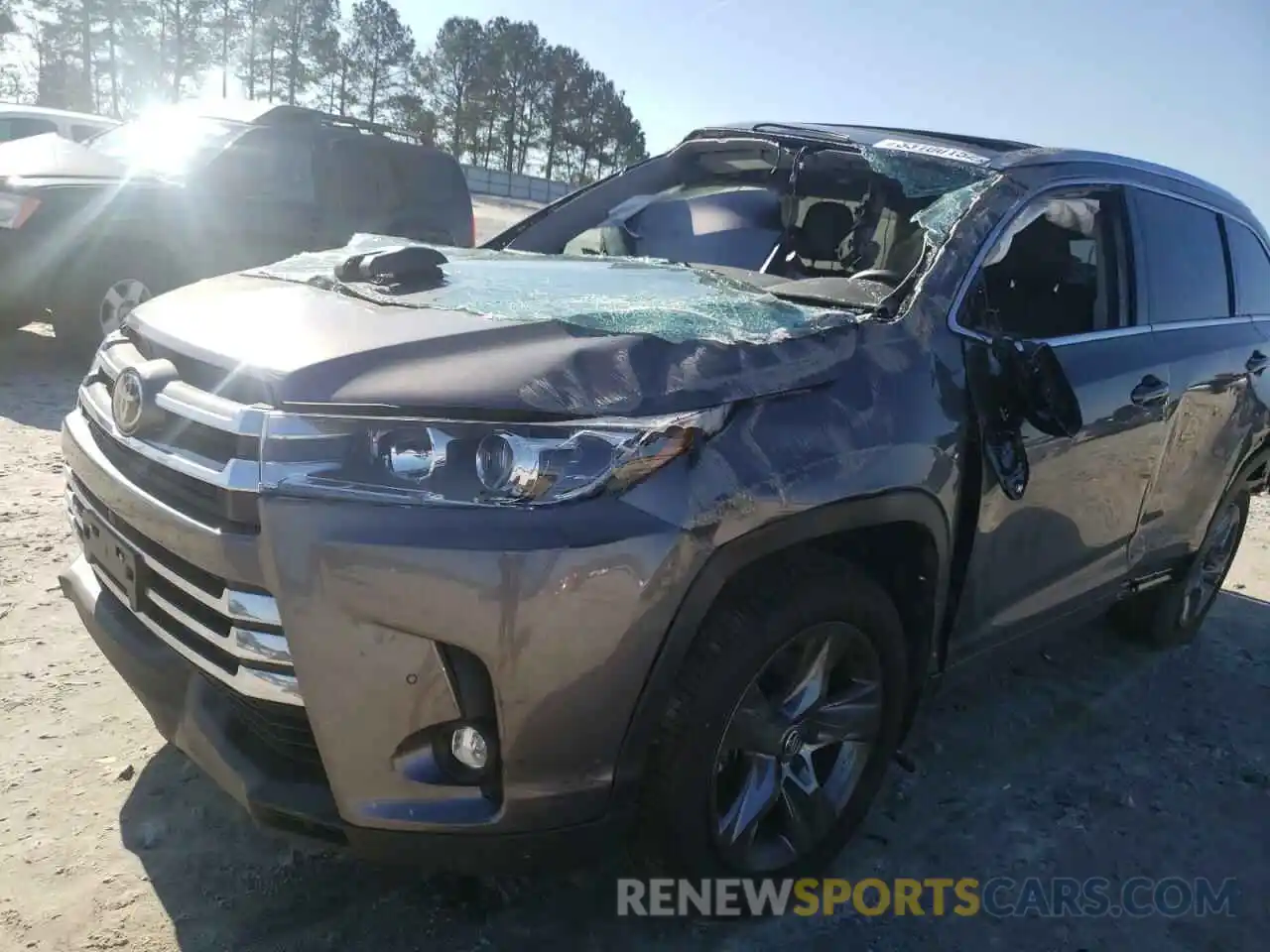 9 Photograph of a damaged car 5TDDZRFH8KS739044 TOYOTA HIGHLANDER 2019