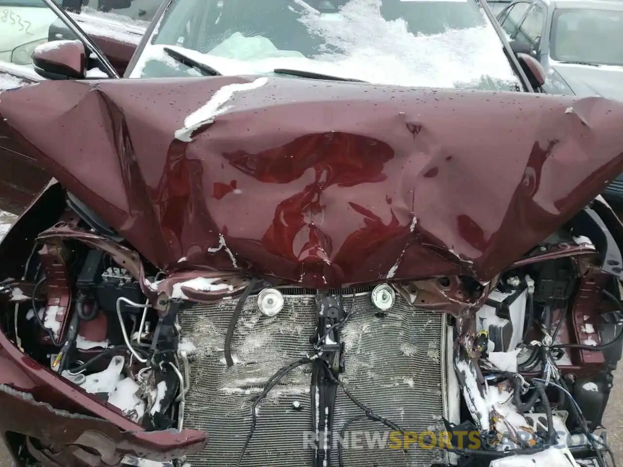 7 Photograph of a damaged car 5TDDZRFH8KS935601 TOYOTA HIGHLANDER 2019