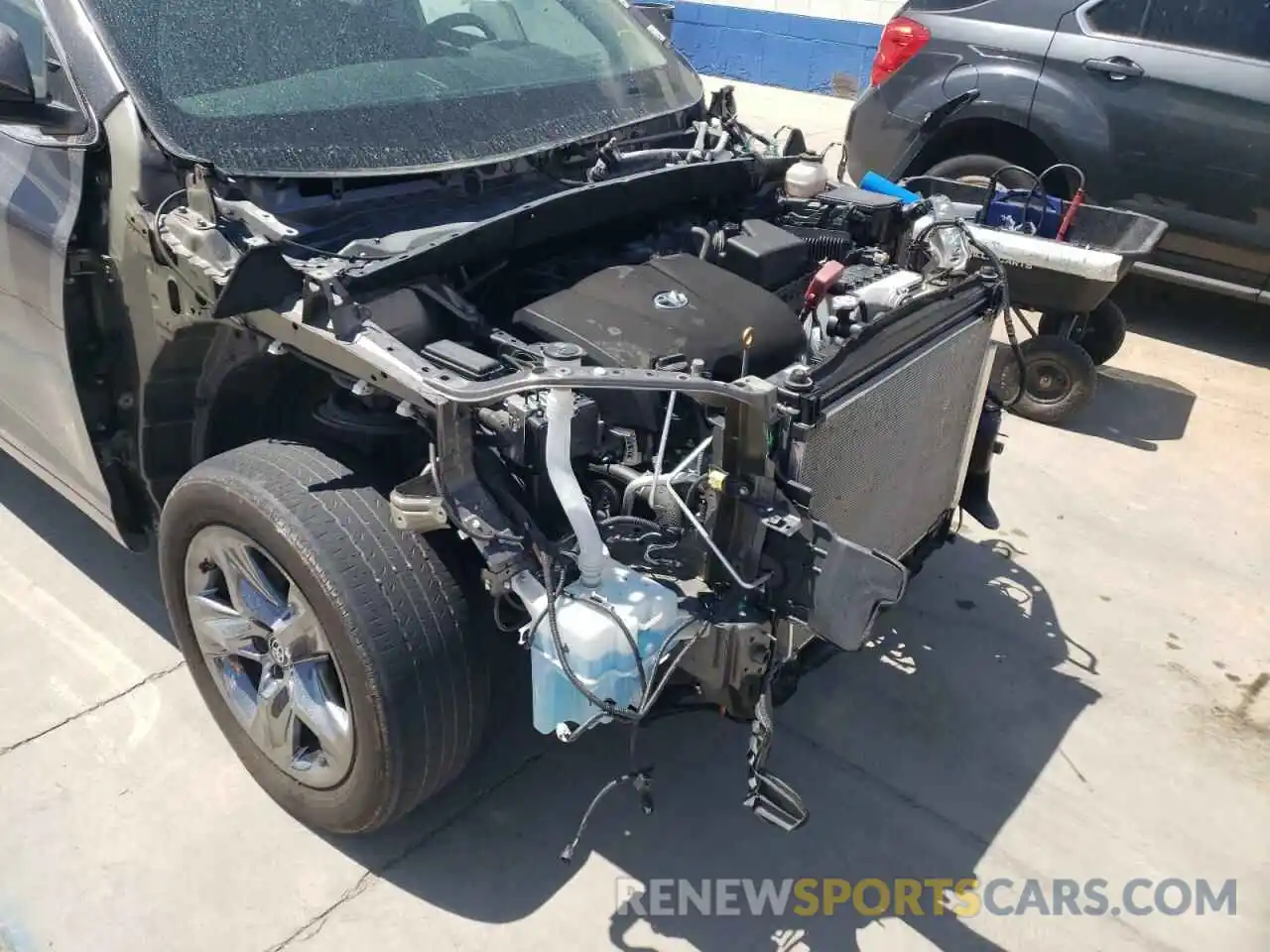 9 Photograph of a damaged car 5TDDZRFH8KS938837 TOYOTA HIGHLANDER 2019