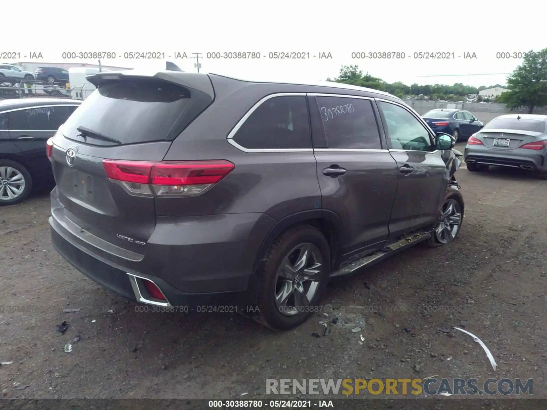 4 Фотография поврежденного автомобиля 5TDDZRFH8KS943326 TOYOTA HIGHLANDER 2019