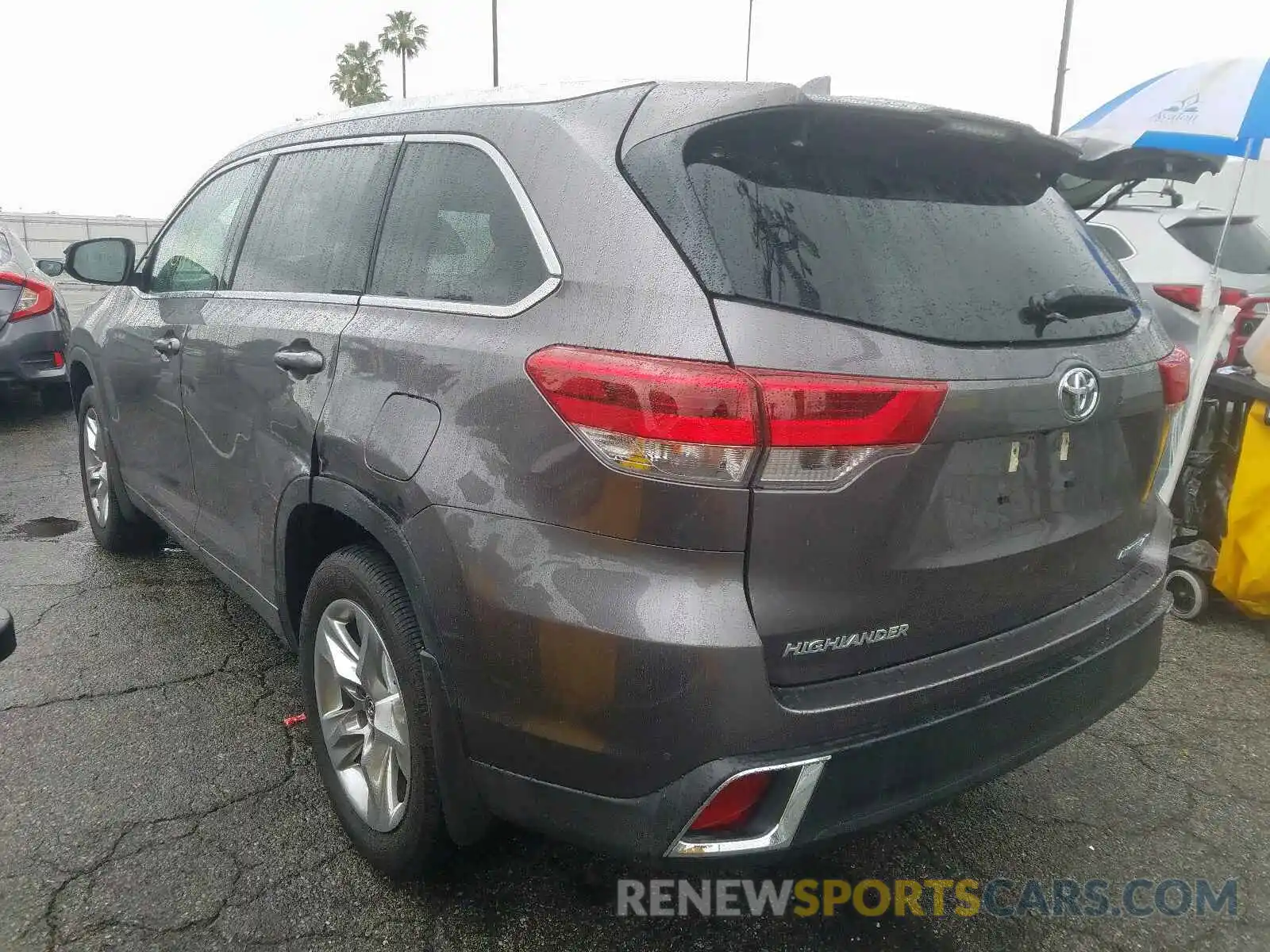 3 Photograph of a damaged car 5TDDZRFH8KS946727 TOYOTA HIGHLANDER 2019