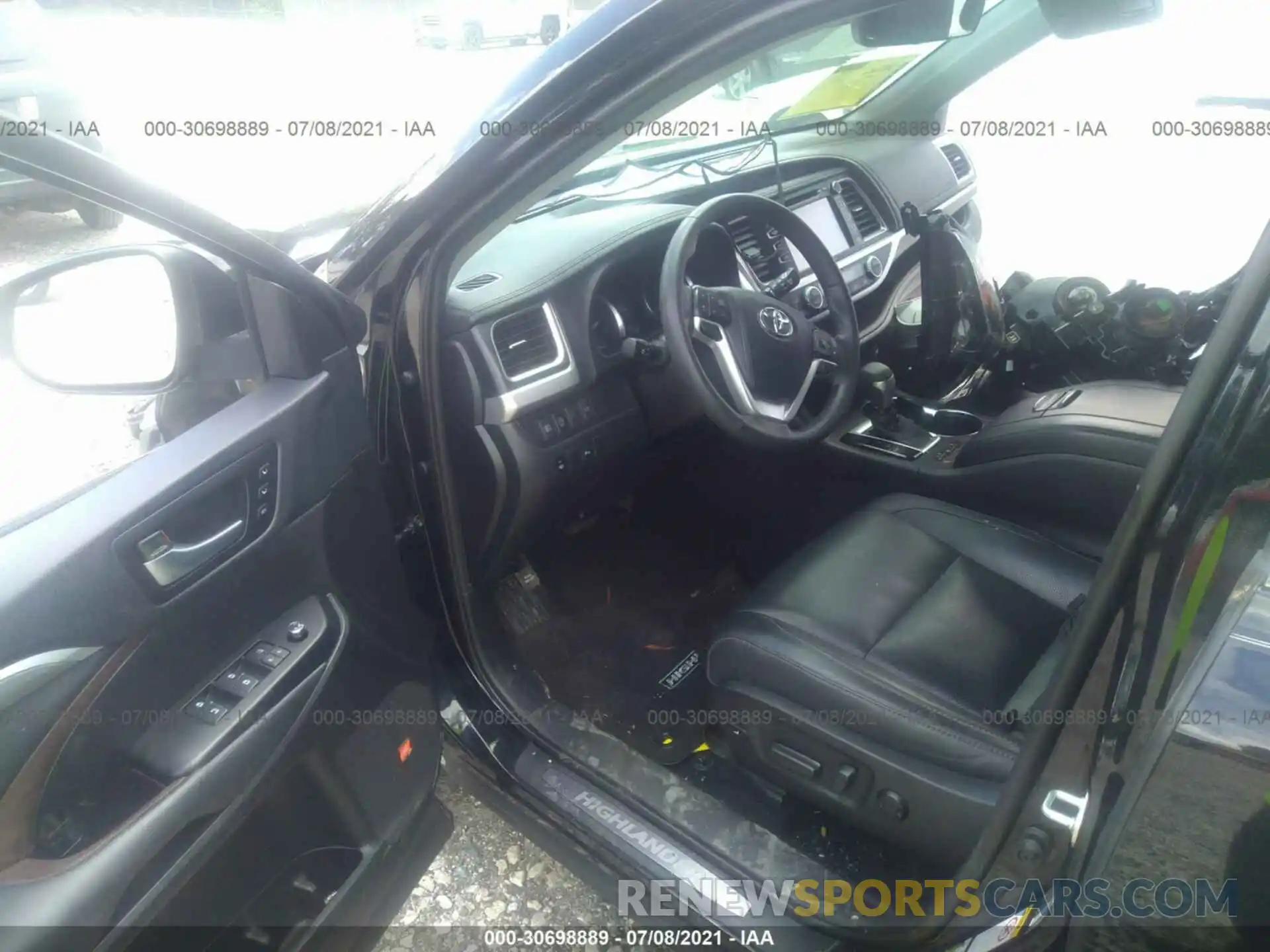 5 Photograph of a damaged car 5TDDZRFH8KS955024 TOYOTA HIGHLANDER 2019