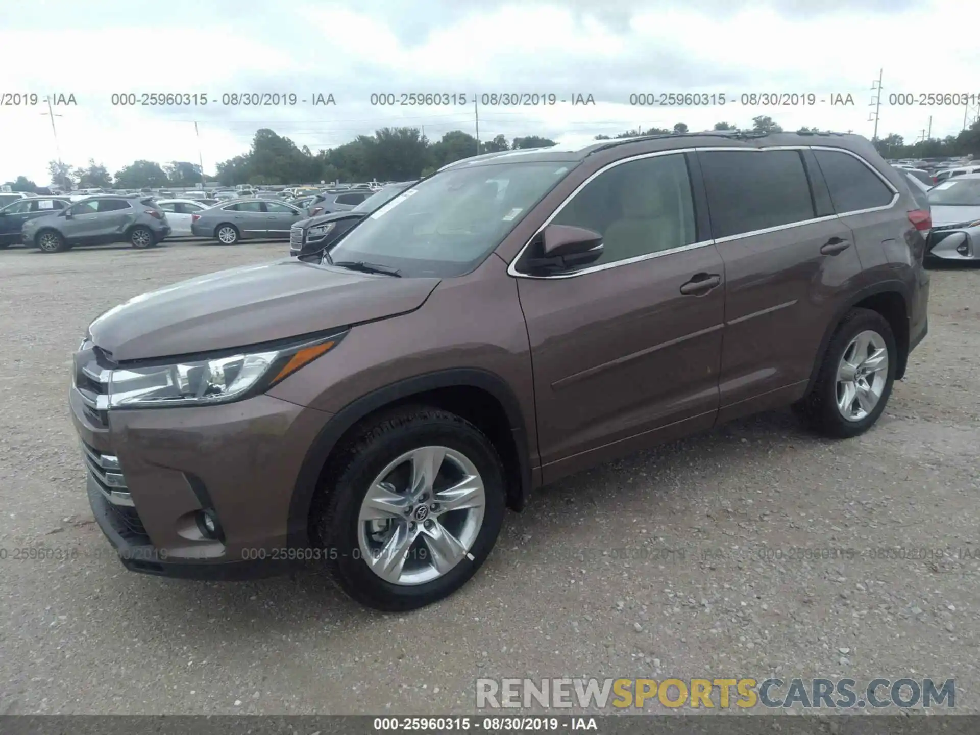 2 Photograph of a damaged car 5TDDZRFH8KS956609 TOYOTA HIGHLANDER 2019