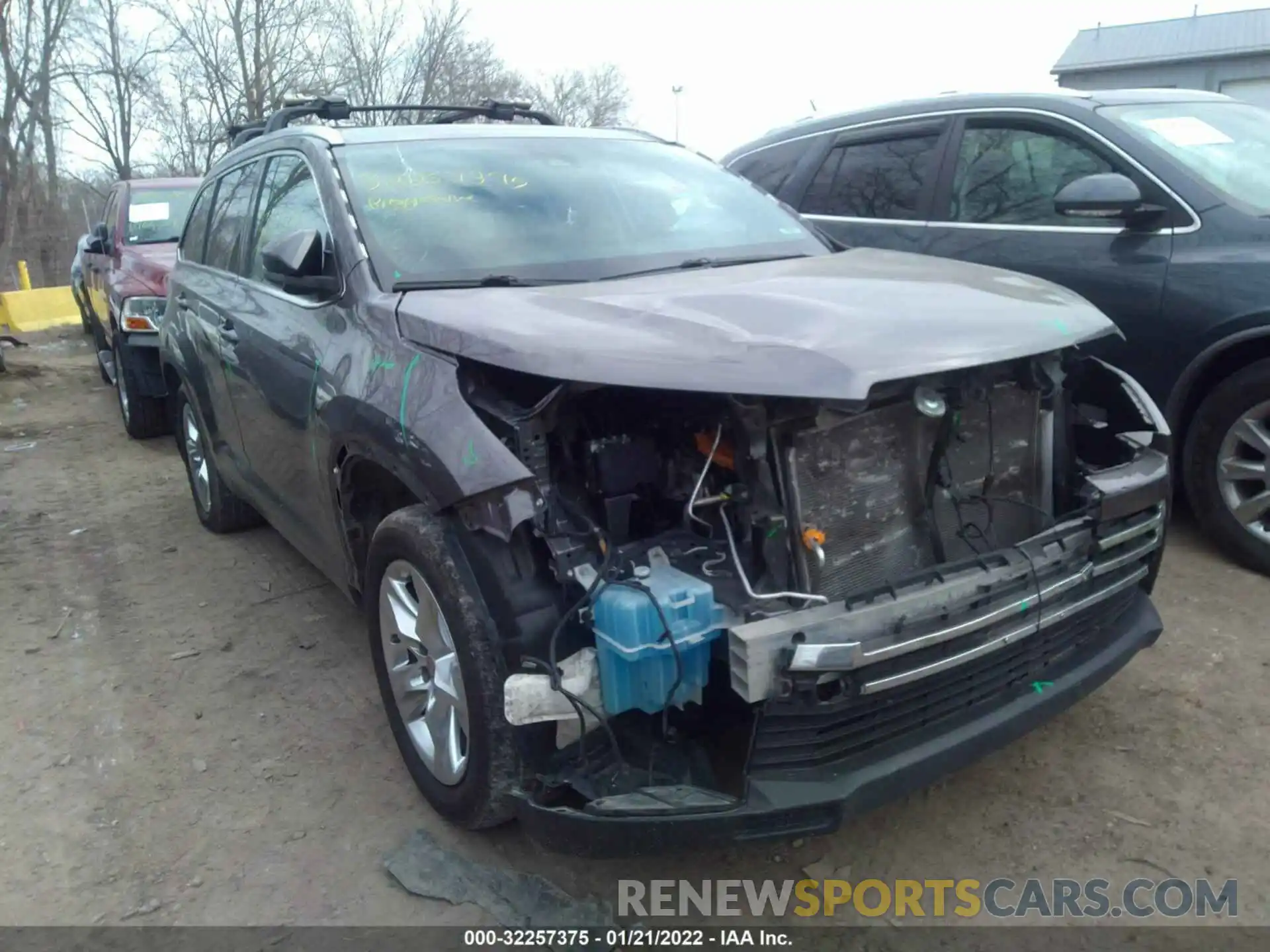 1 Photograph of a damaged car 5TDDZRFH8KS966654 TOYOTA HIGHLANDER 2019