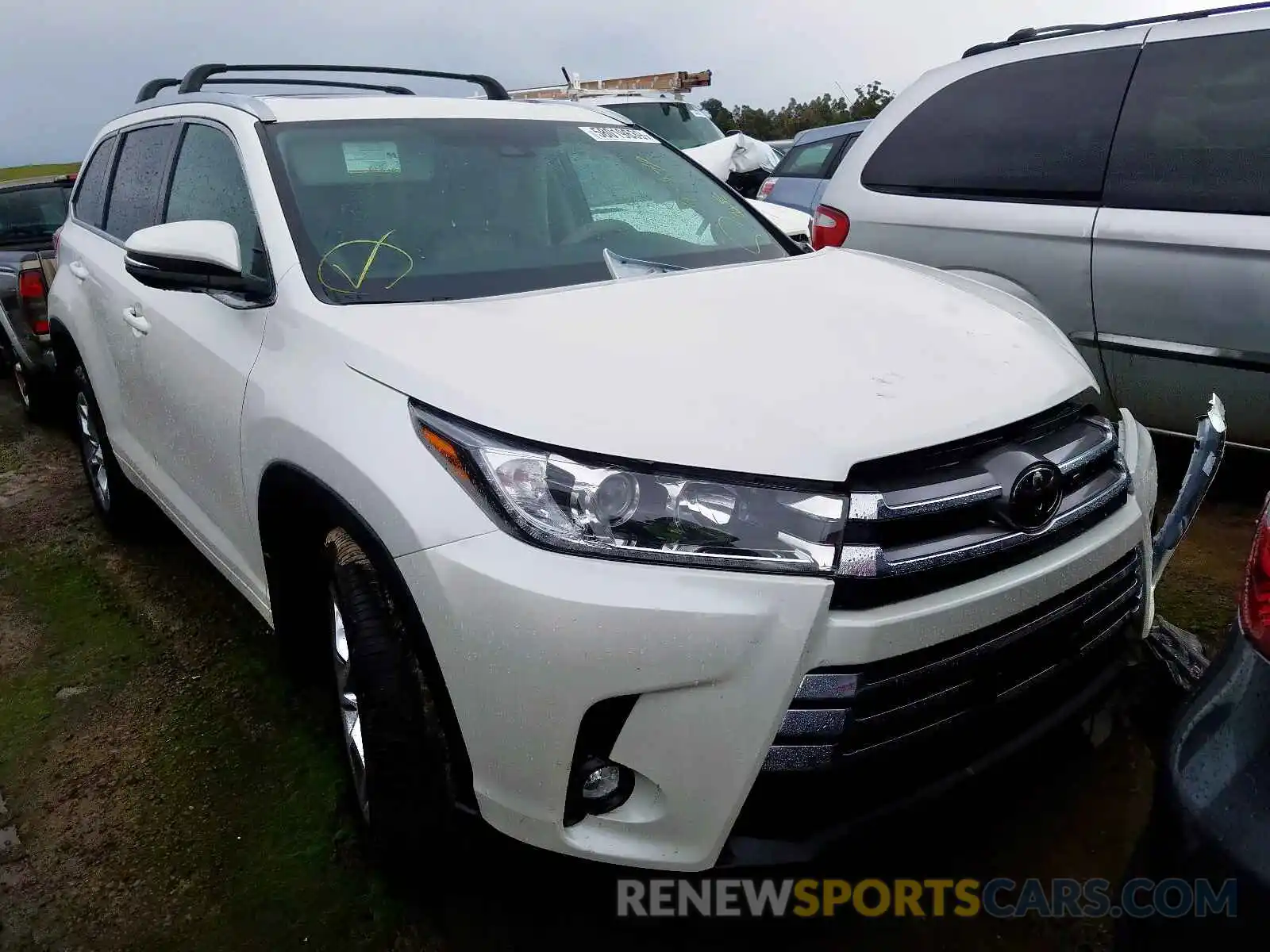 1 Photograph of a damaged car 5TDDZRFH8KS972549 TOYOTA HIGHLANDER 2019