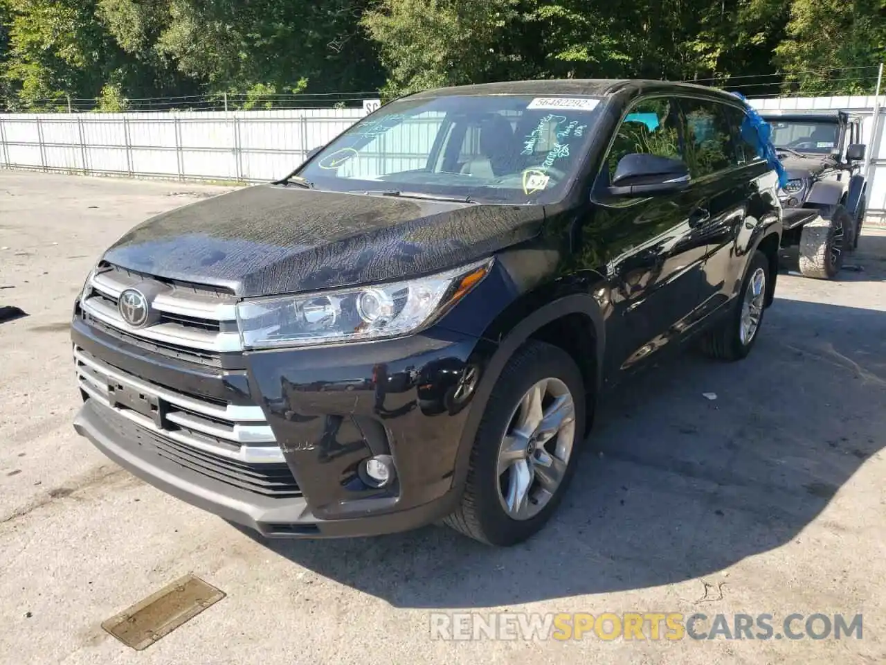 2 Photograph of a damaged car 5TDDZRFH8KS977363 TOYOTA HIGHLANDER 2019