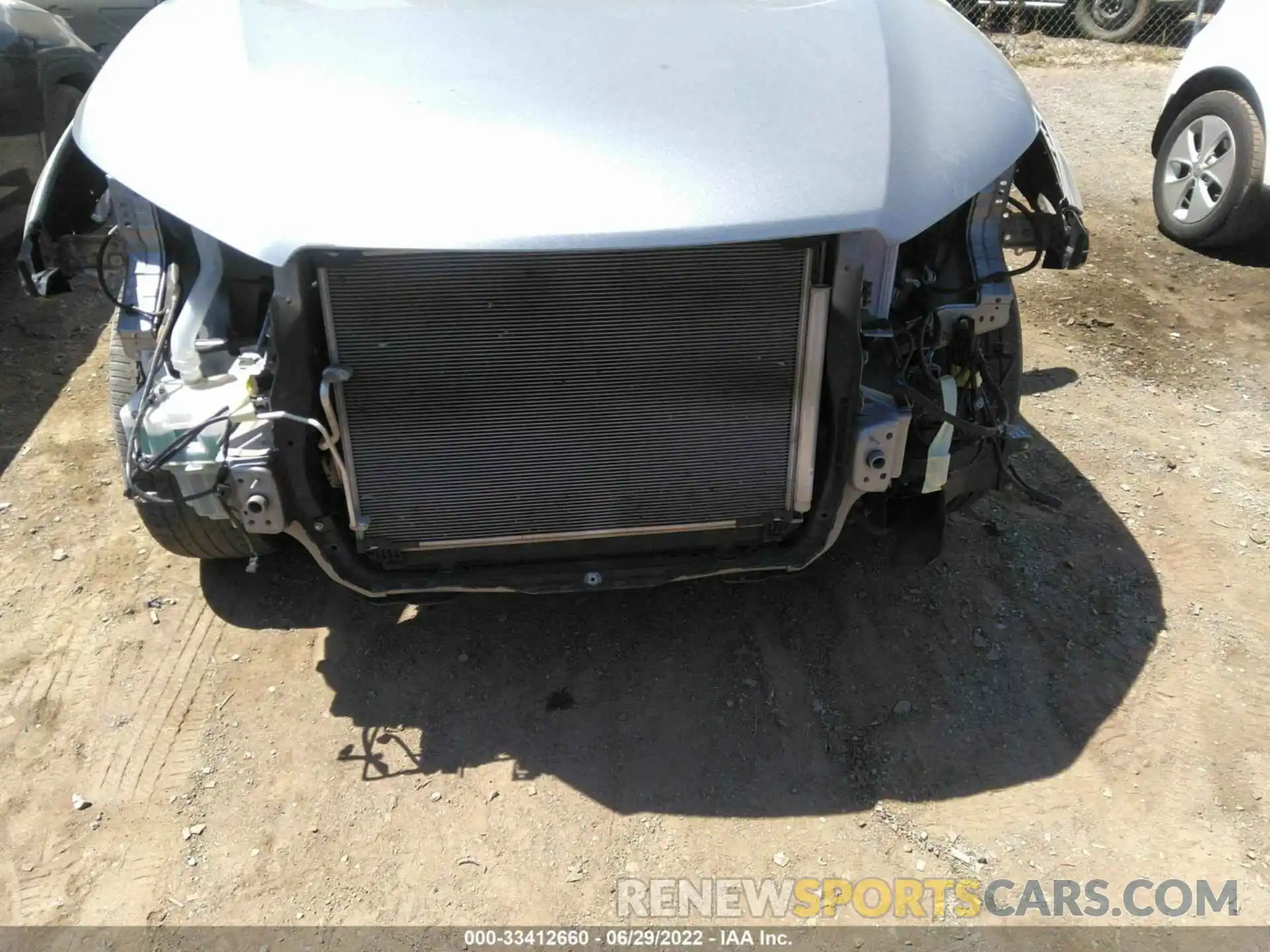 6 Photograph of a damaged car 5TDDZRFH8KS985415 TOYOTA HIGHLANDER 2019