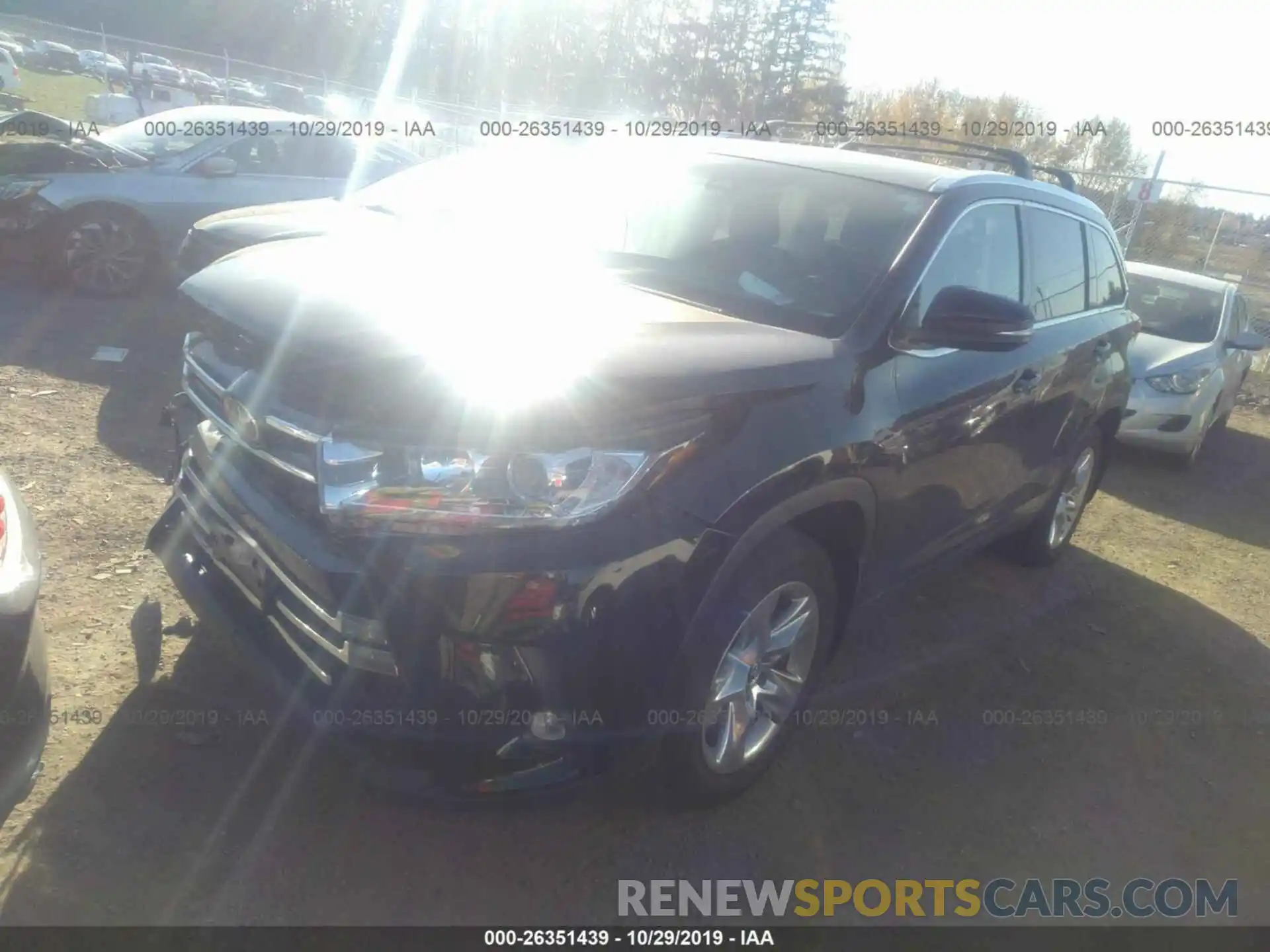 2 Photograph of a damaged car 5TDDZRFH8KS985737 TOYOTA HIGHLANDER 2019