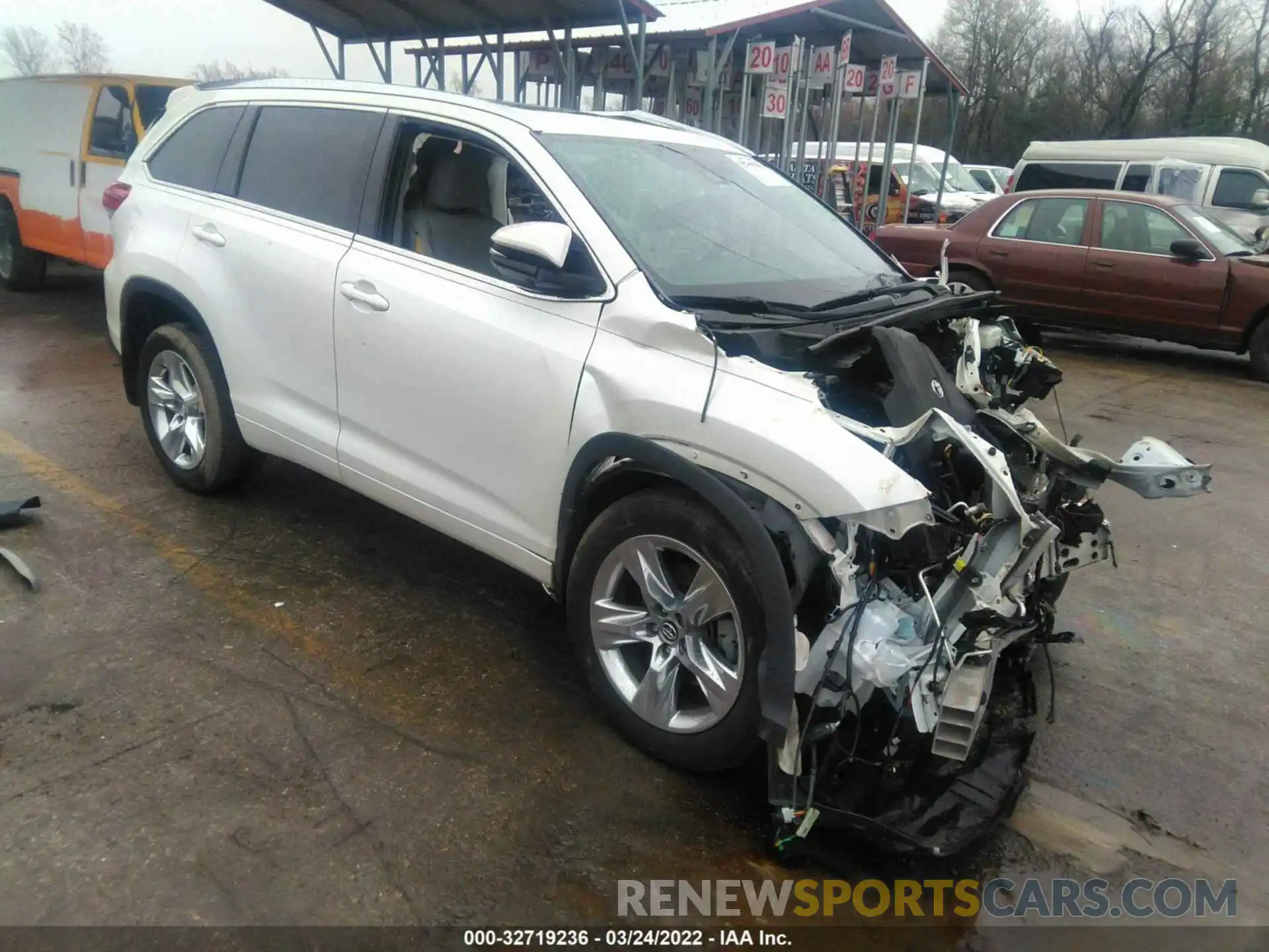 1 Photograph of a damaged car 5TDDZRFH8KS995779 TOYOTA HIGHLANDER 2019