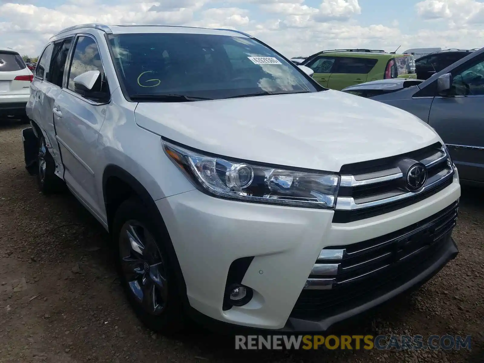 1 Photograph of a damaged car 5TDDZRFH9KS705517 TOYOTA HIGHLANDER 2019