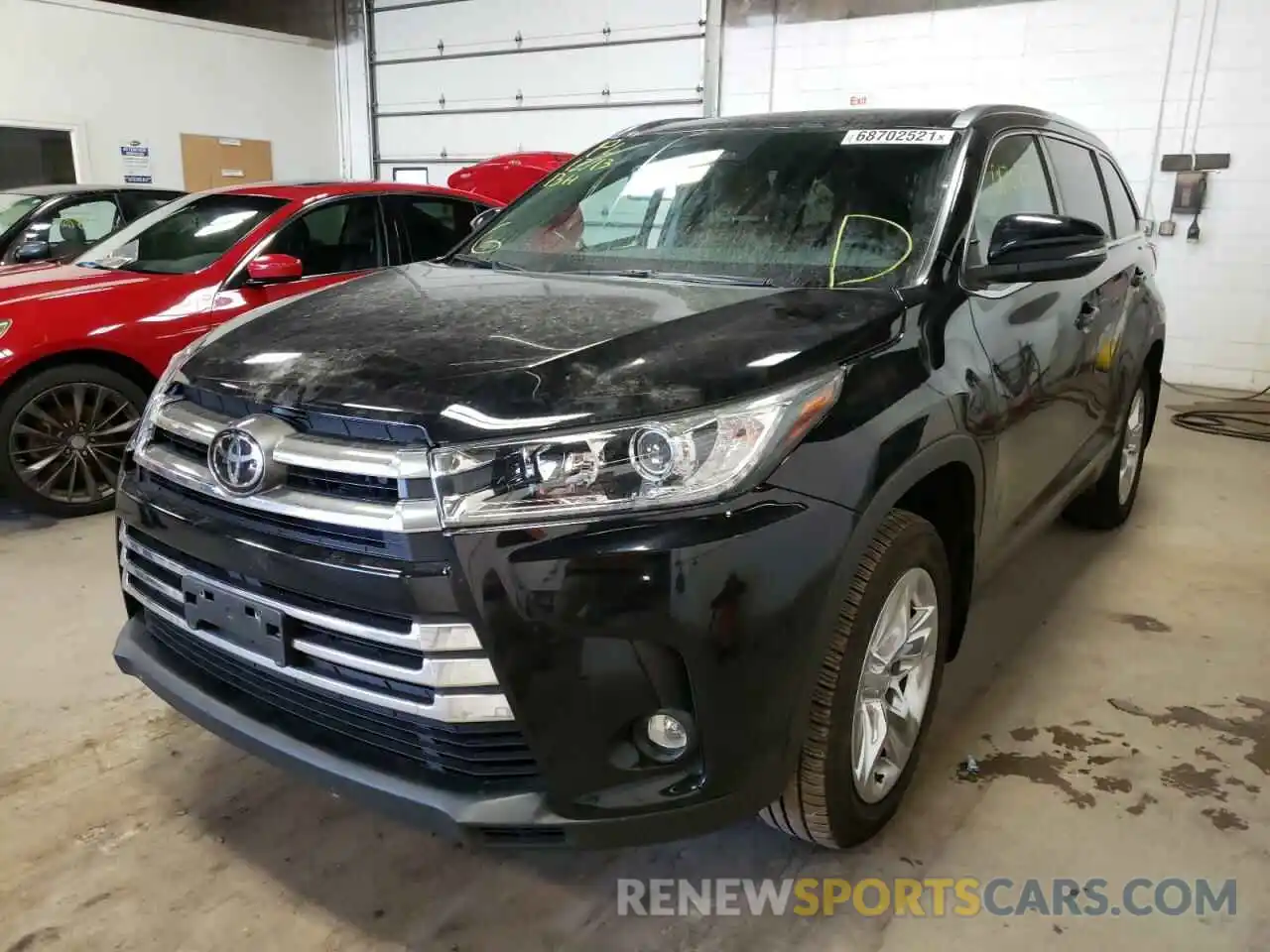 2 Photograph of a damaged car 5TDDZRFH9KS718297 TOYOTA HIGHLANDER 2019