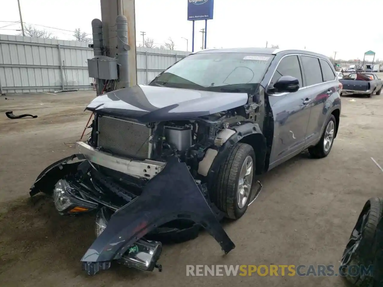 2 Photograph of a damaged car 5TDDZRFH9KS719451 TOYOTA HIGHLANDER 2019