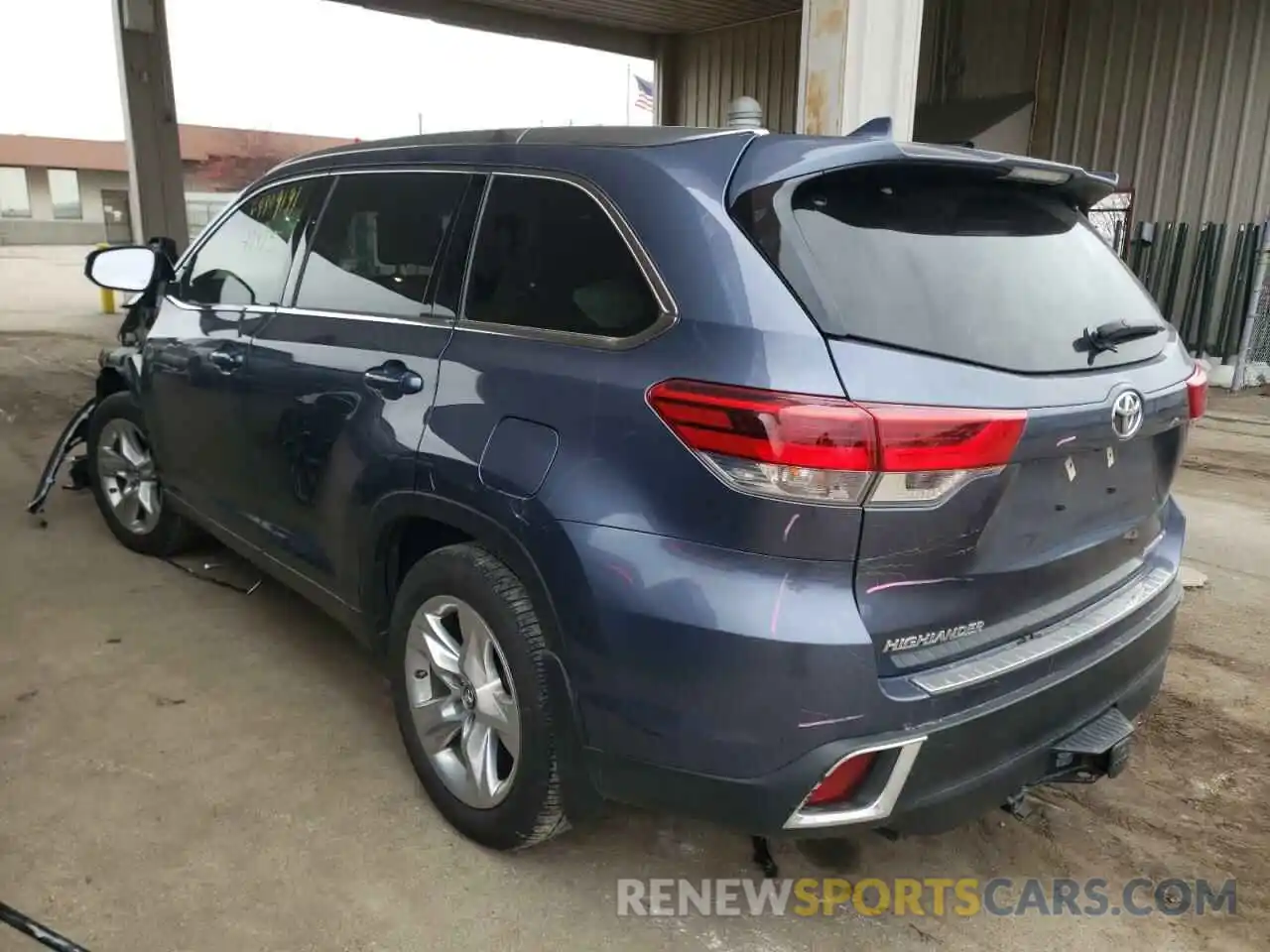 3 Photograph of a damaged car 5TDDZRFH9KS719451 TOYOTA HIGHLANDER 2019